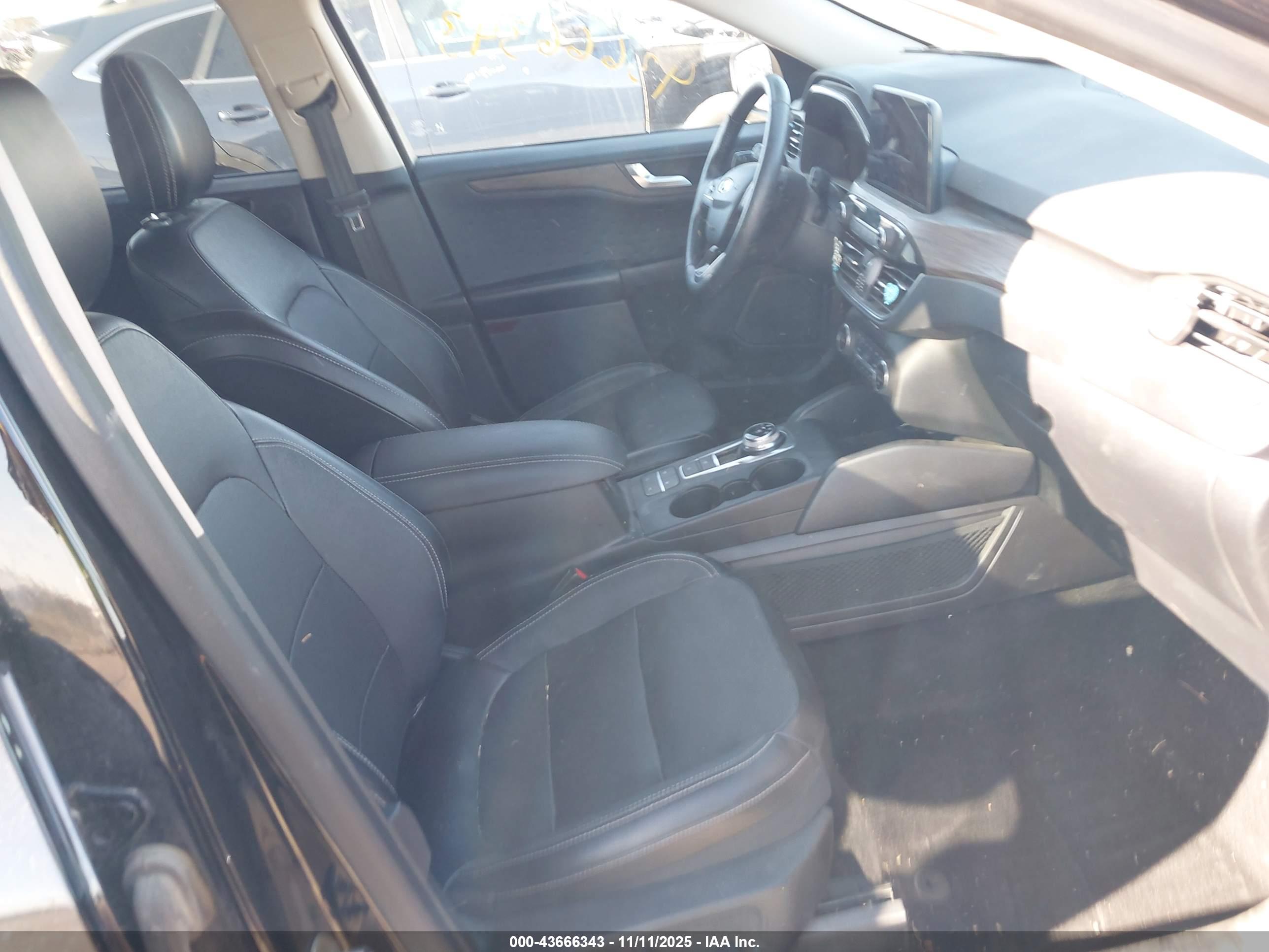FORD ESCAPE image 5