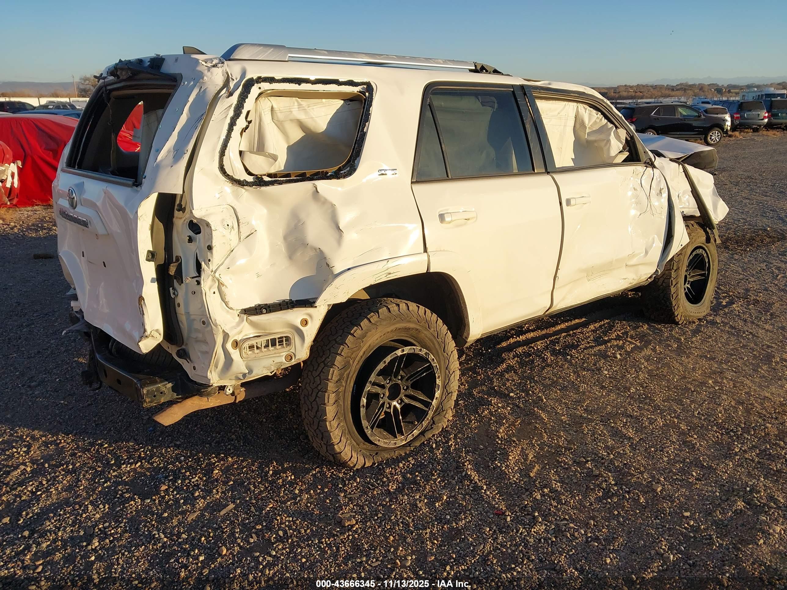 TOYOTA 4RUNNER image 4
