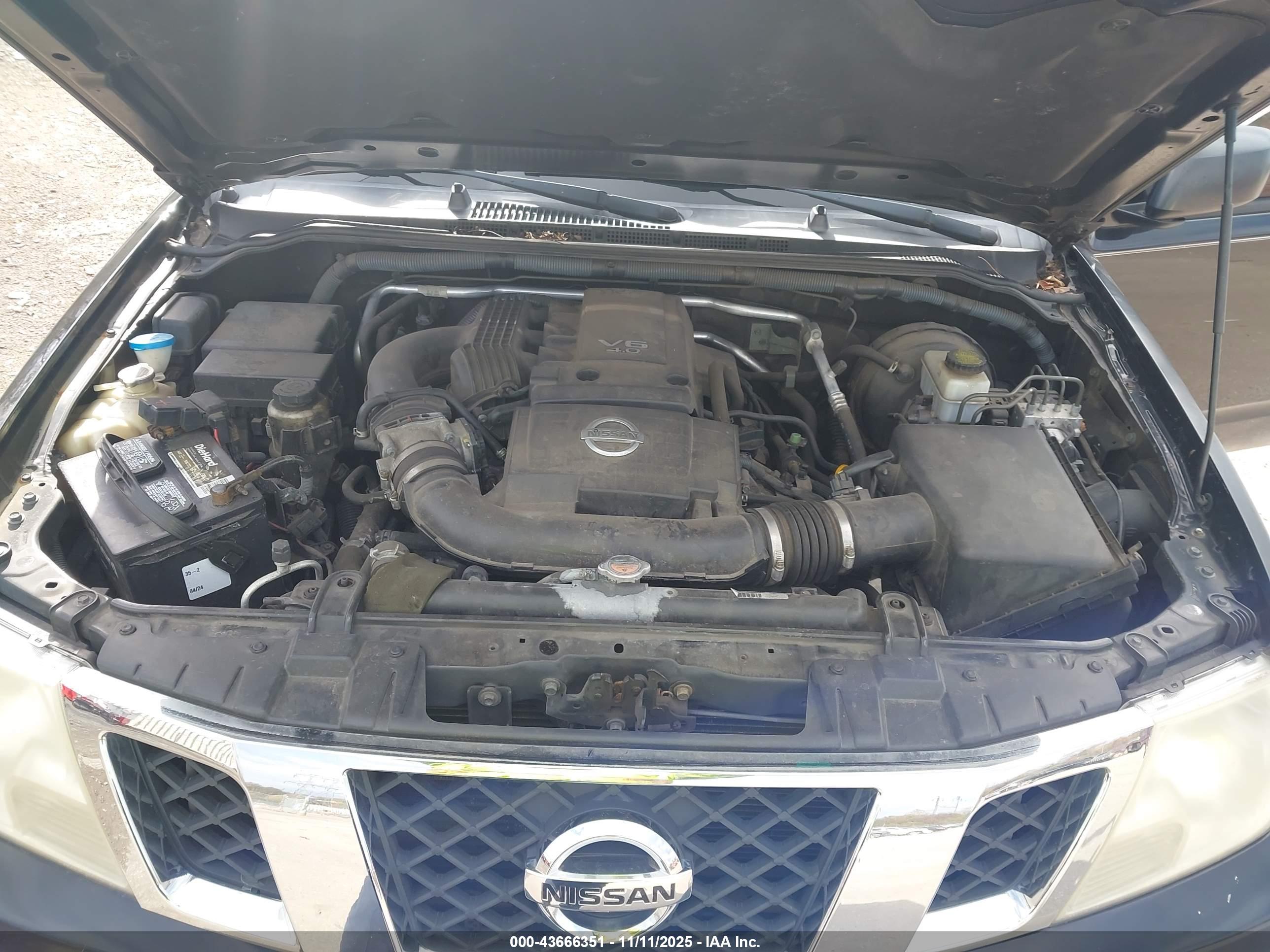 NISSAN FRONTIER image 10