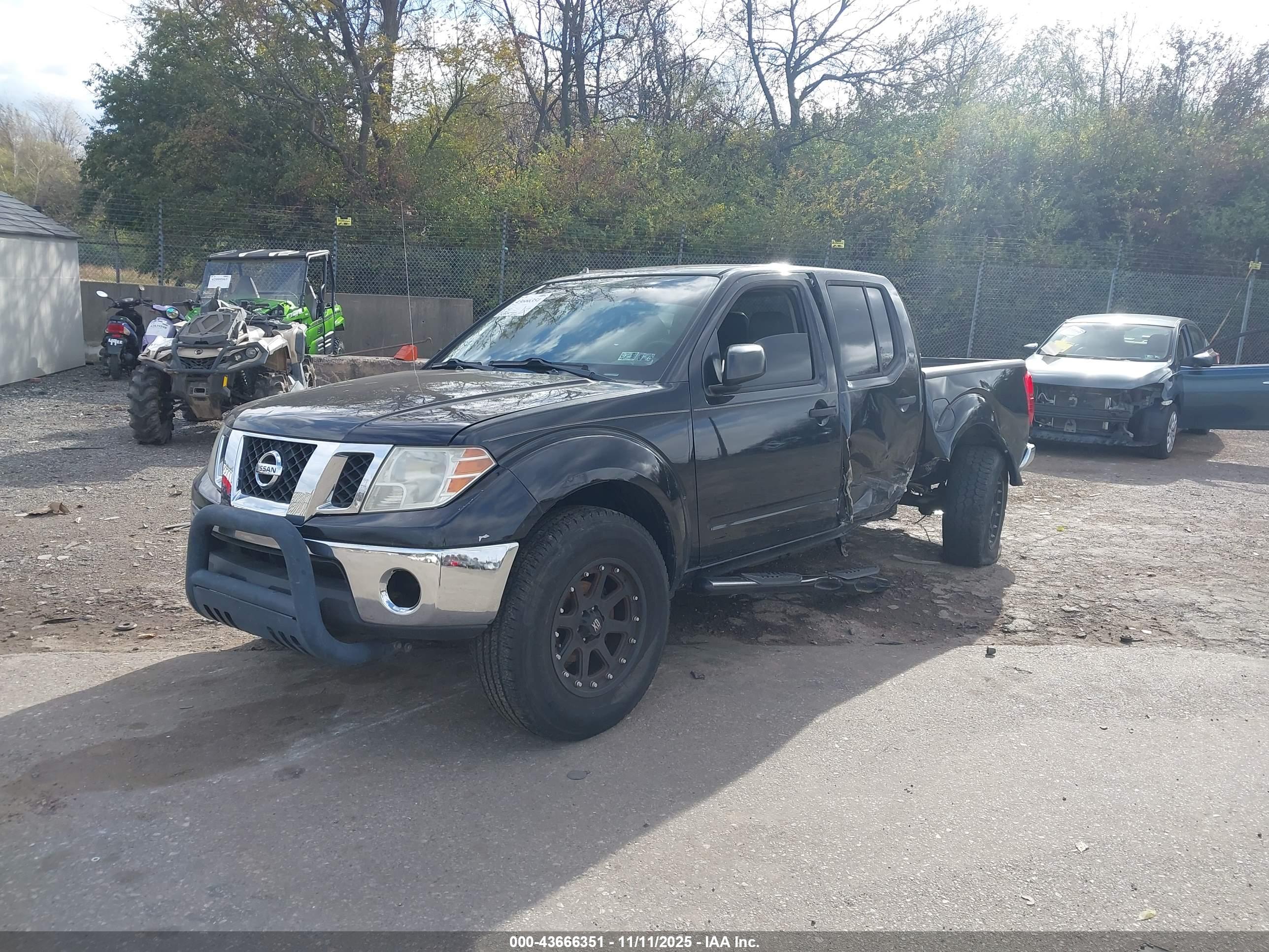 NISSAN FRONTIER image 2