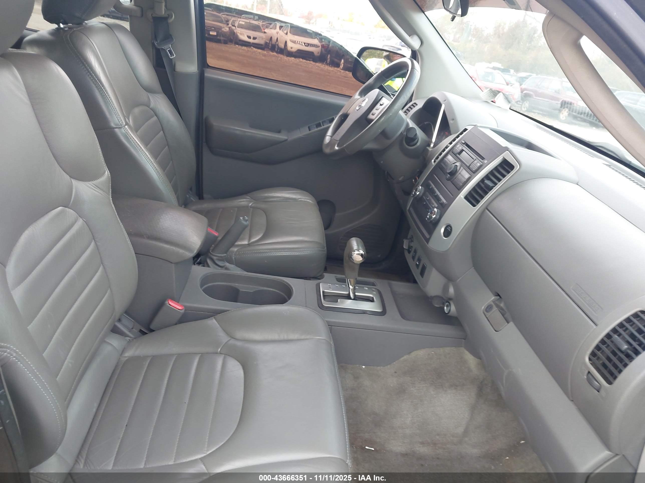 NISSAN FRONTIER image 5