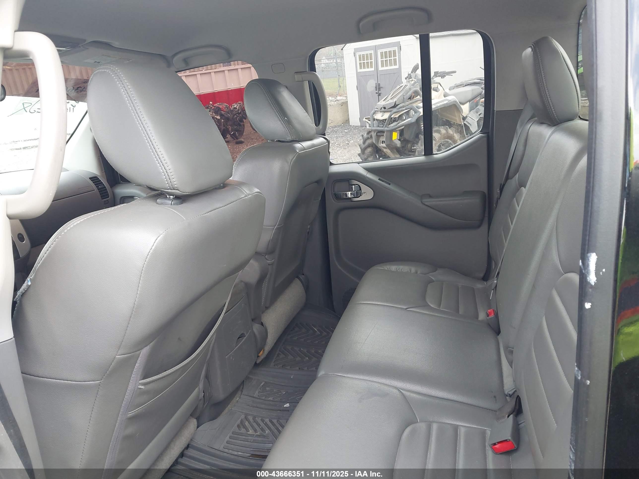 NISSAN FRONTIER image 8