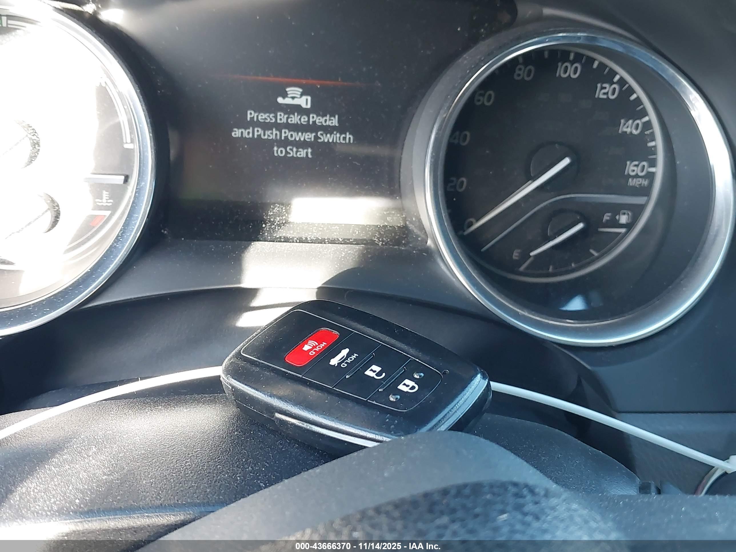 TOYOTA CAMRY image 11
