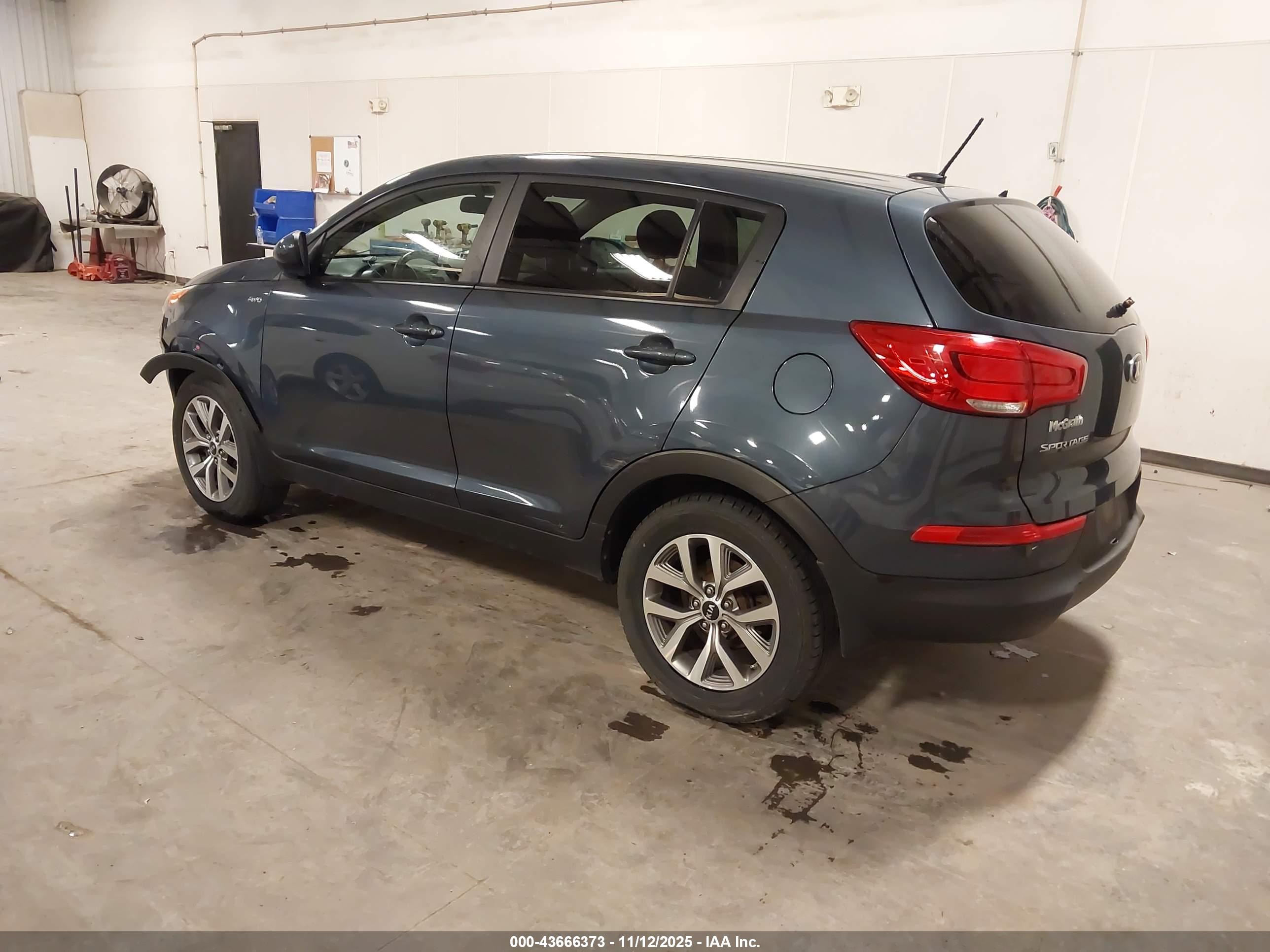 KIA SPORTAGE image 3