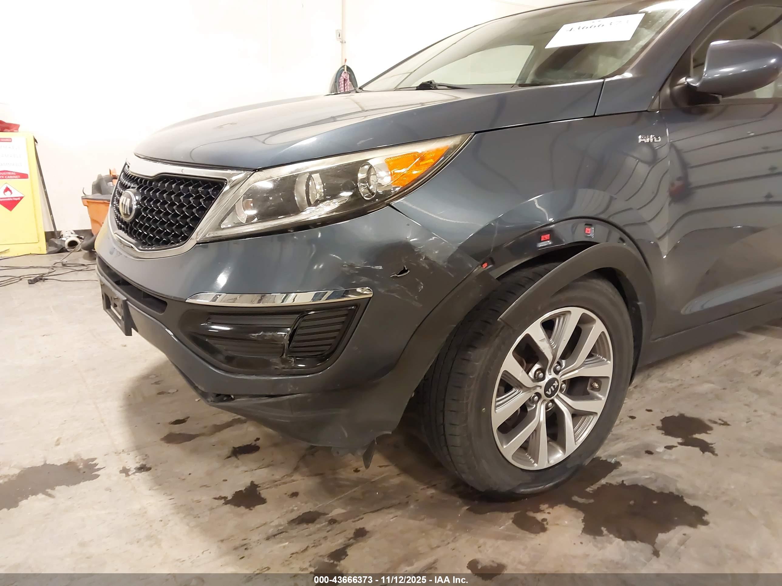 KIA SPORTAGE image 6