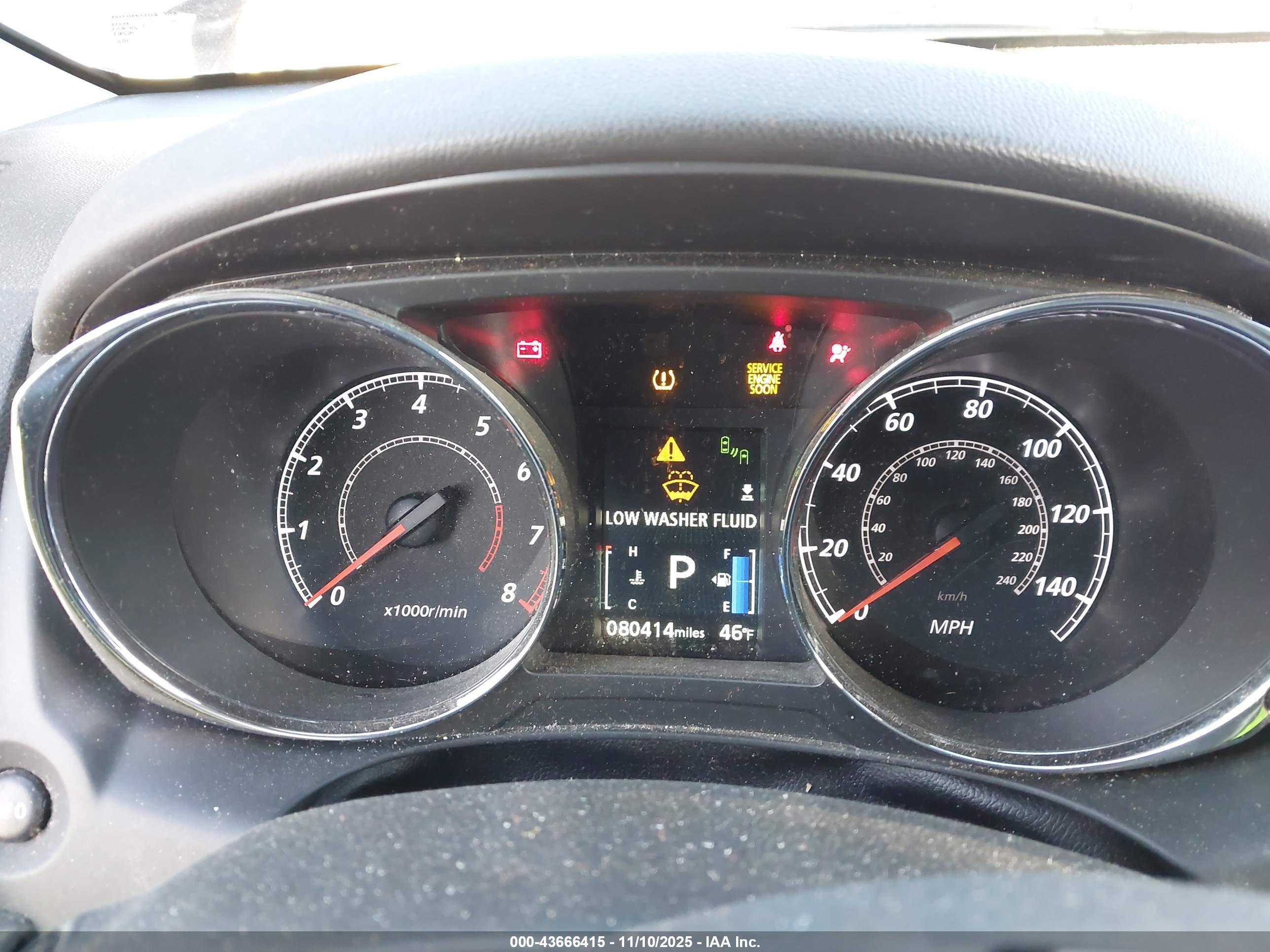 MITSUBISHI OUTLANDER image 7