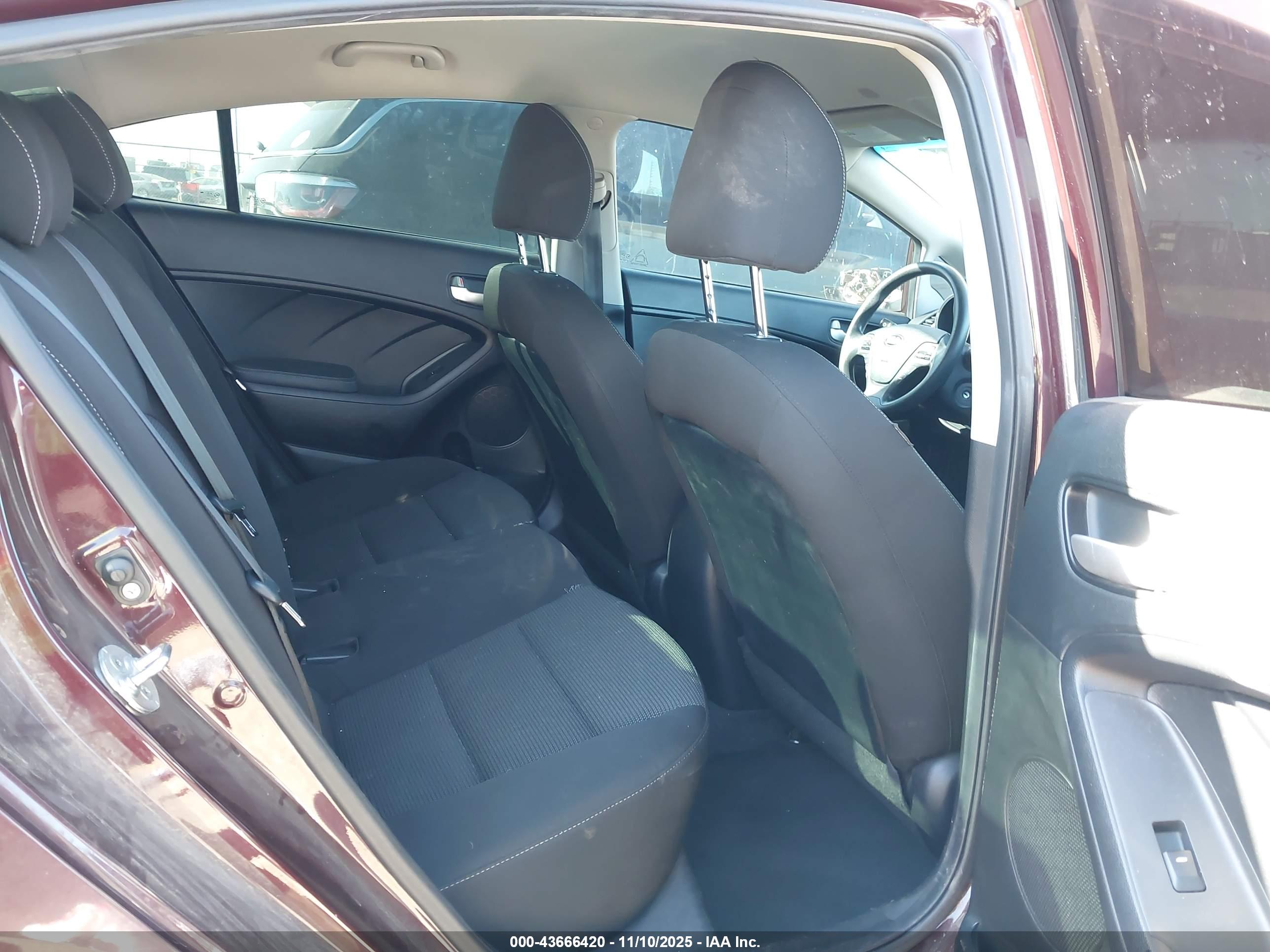 KIA FORTE image 8