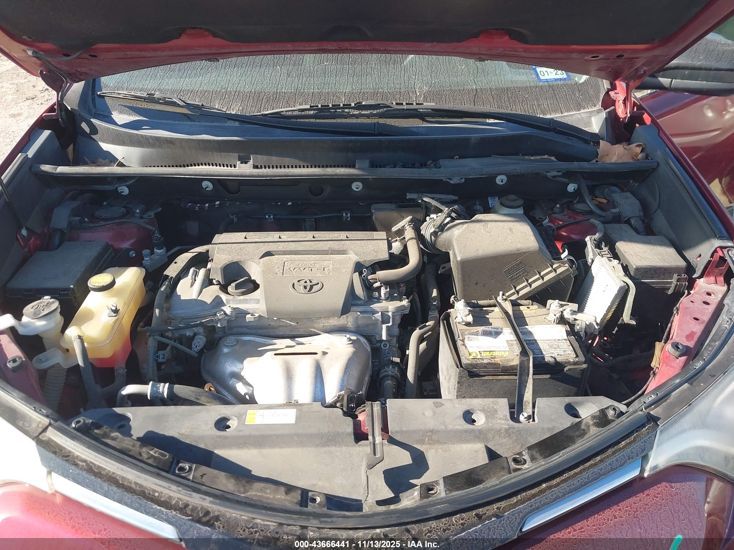TOYOTA RAV4 image 10