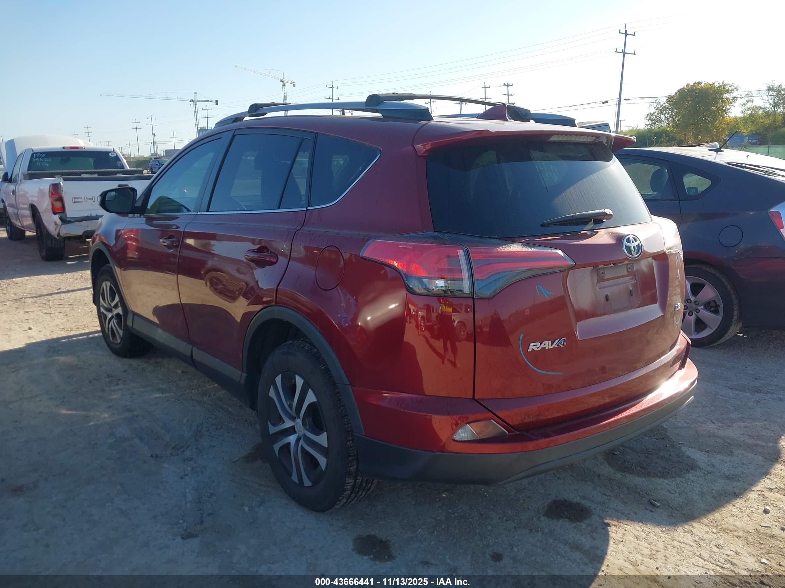 TOYOTA RAV4 image 3