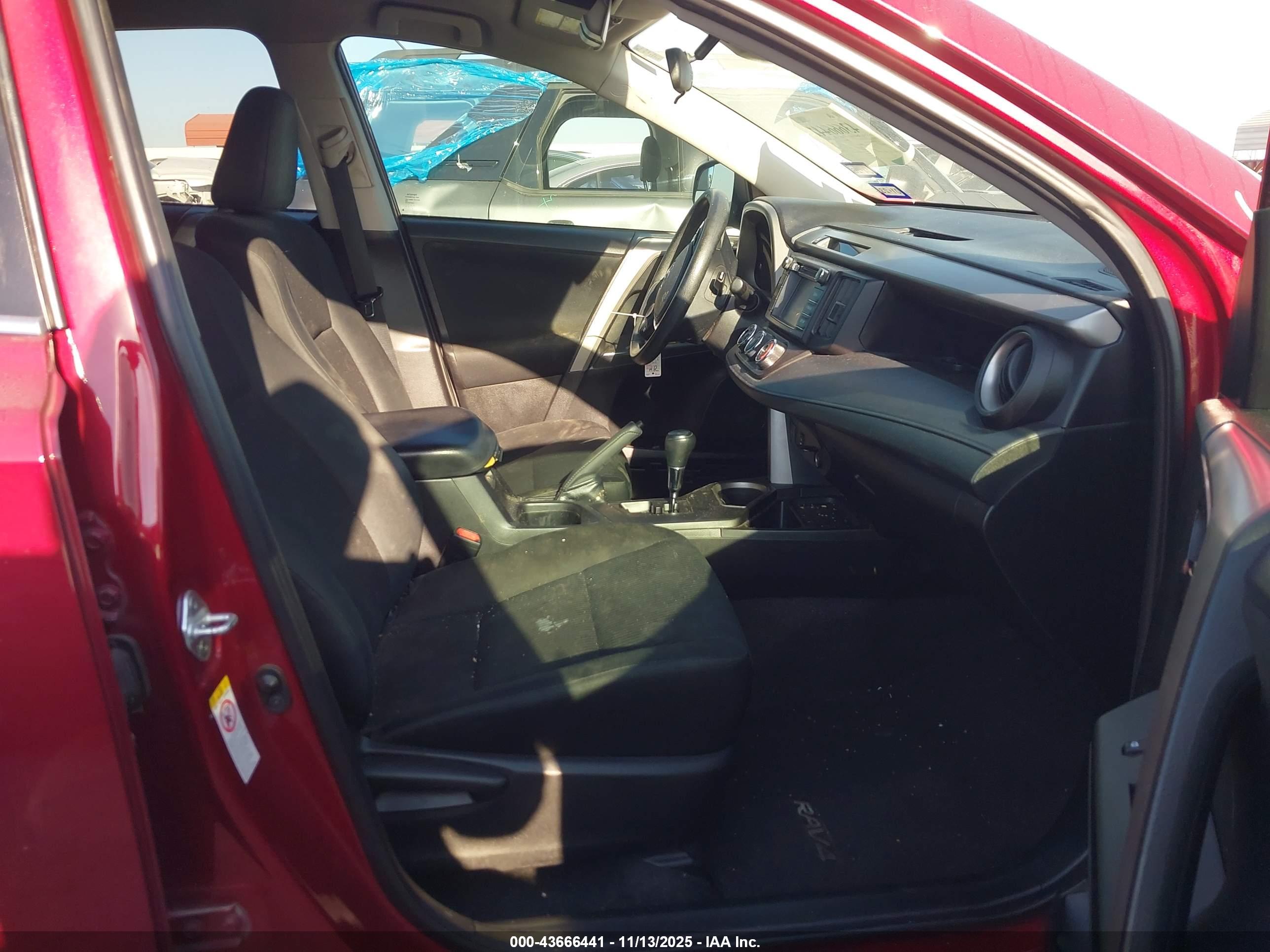 TOYOTA RAV4 image 5