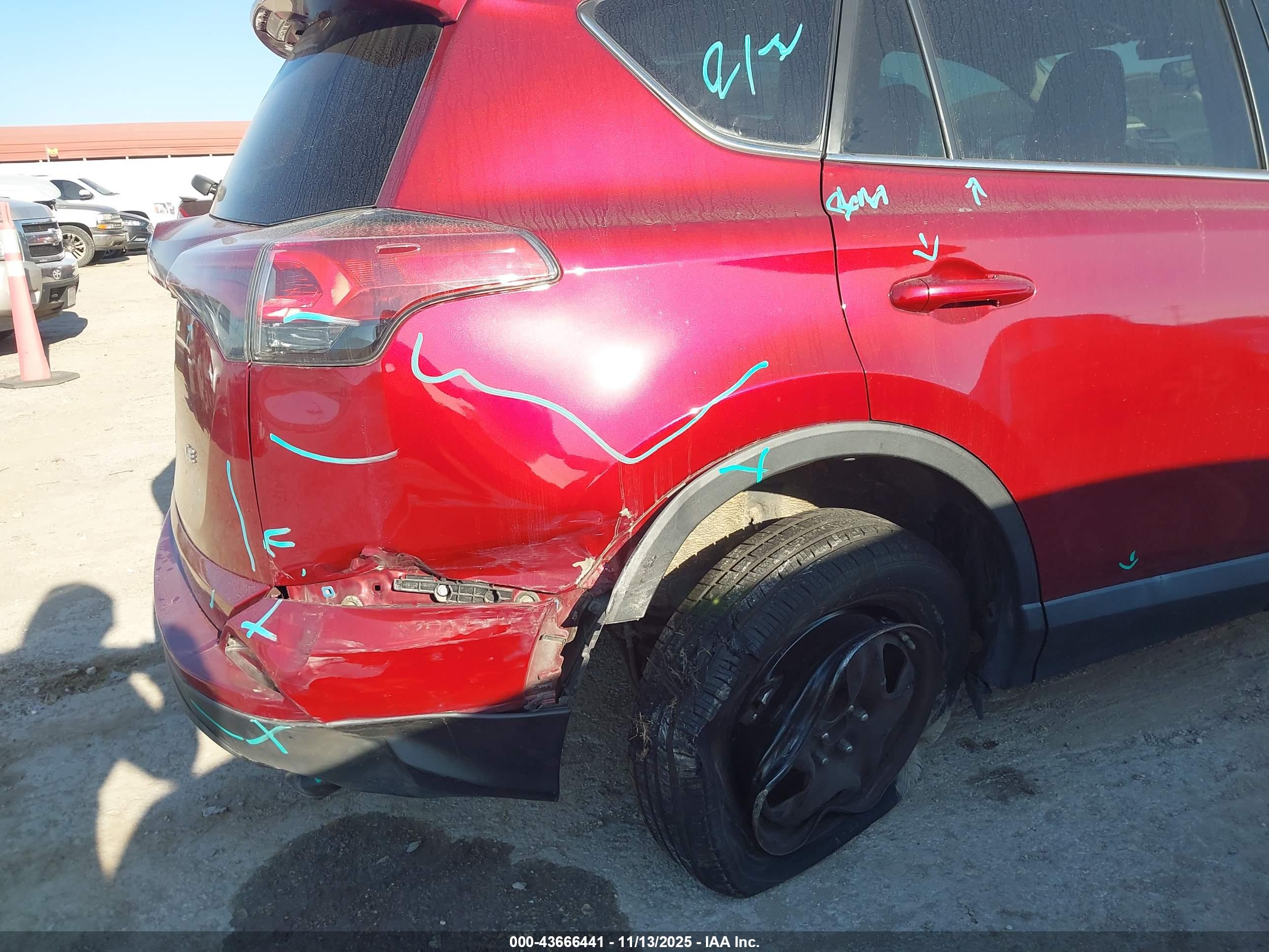 TOYOTA RAV4 image 6