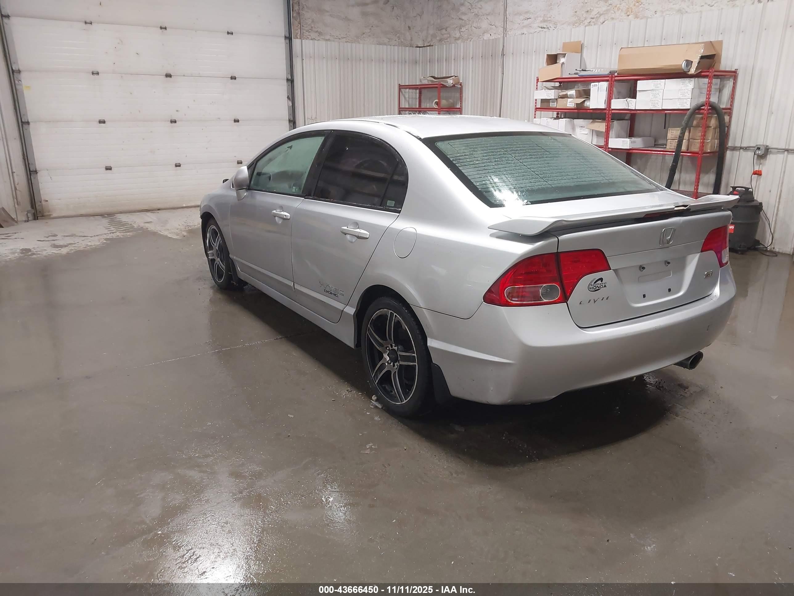 HONDA CIVIC image 3