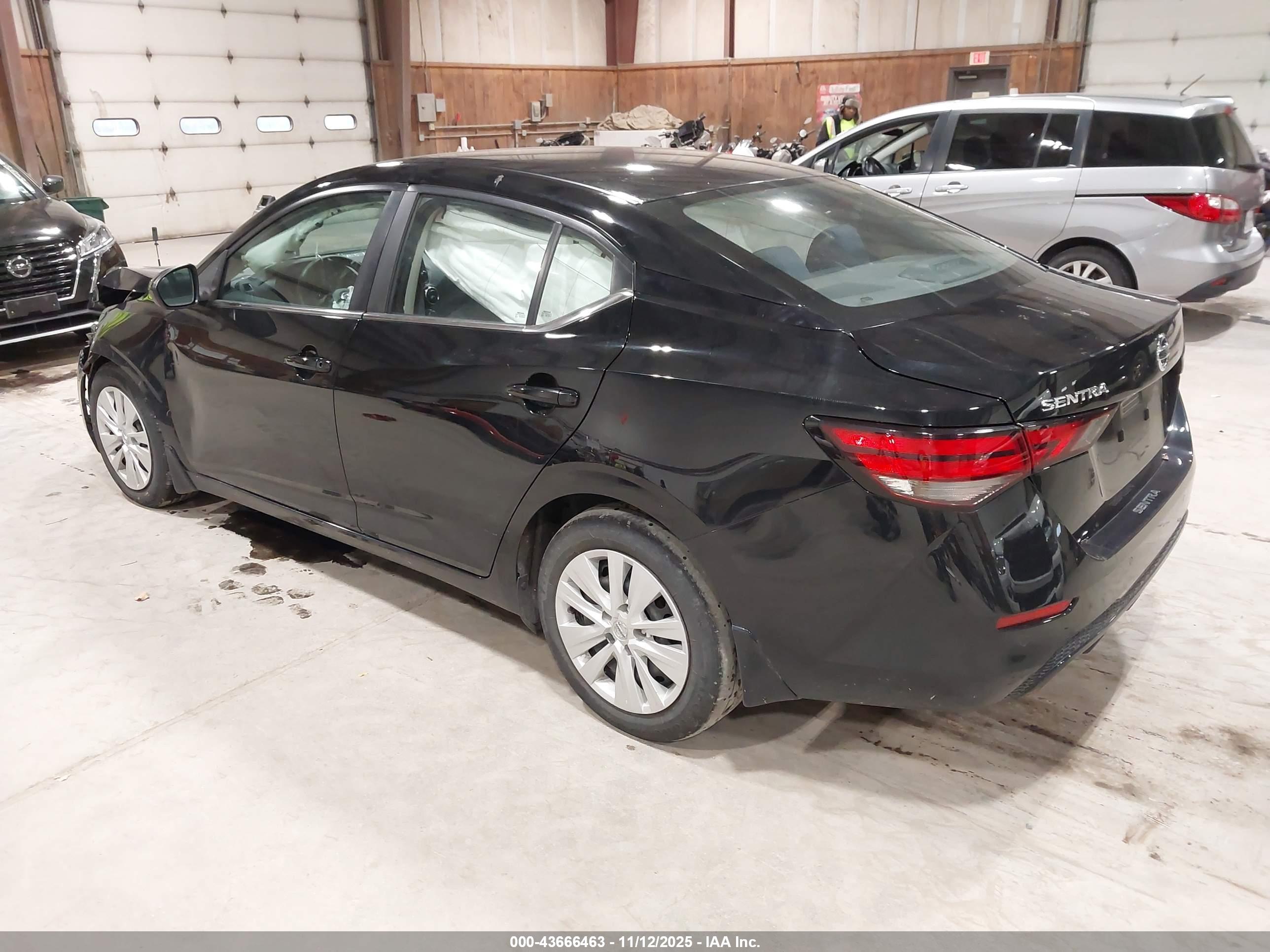 NISSAN SENTRA image 3
