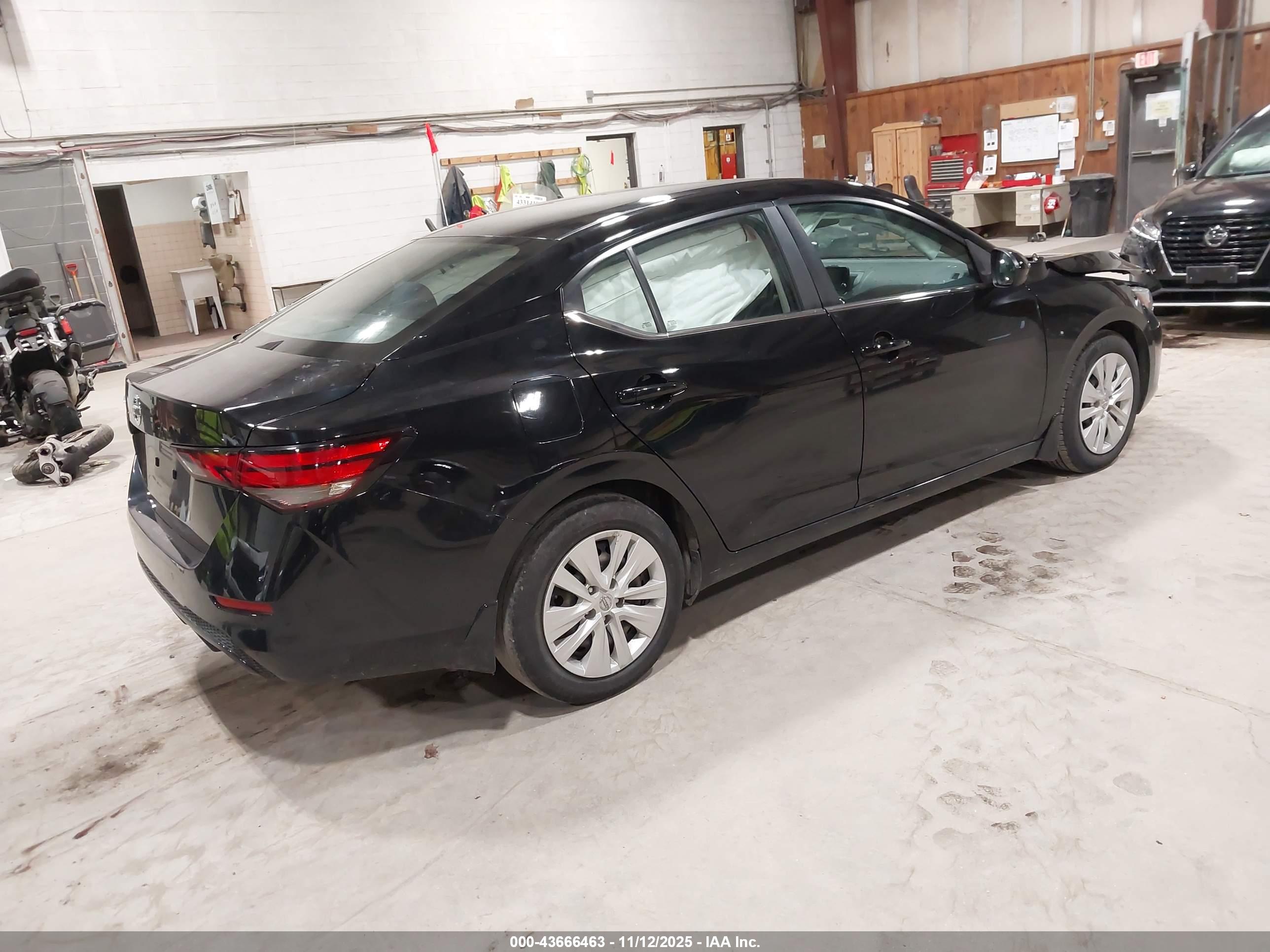 NISSAN SENTRA image 4