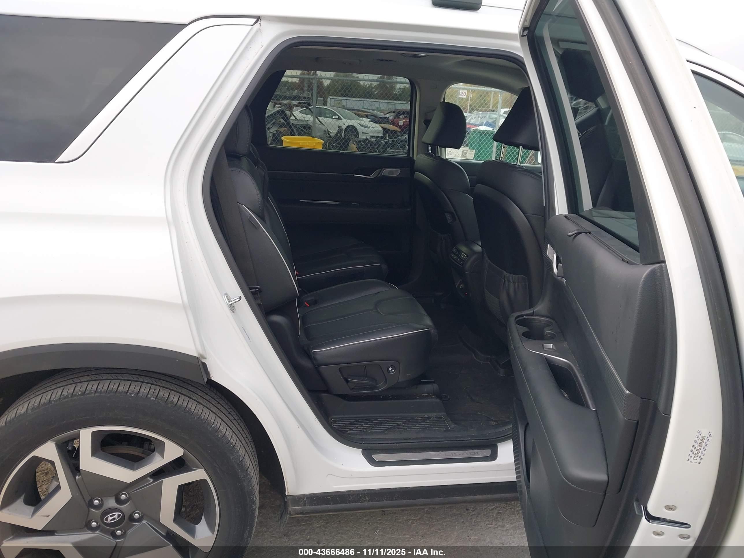 HYUNDAI PALISADE image 8