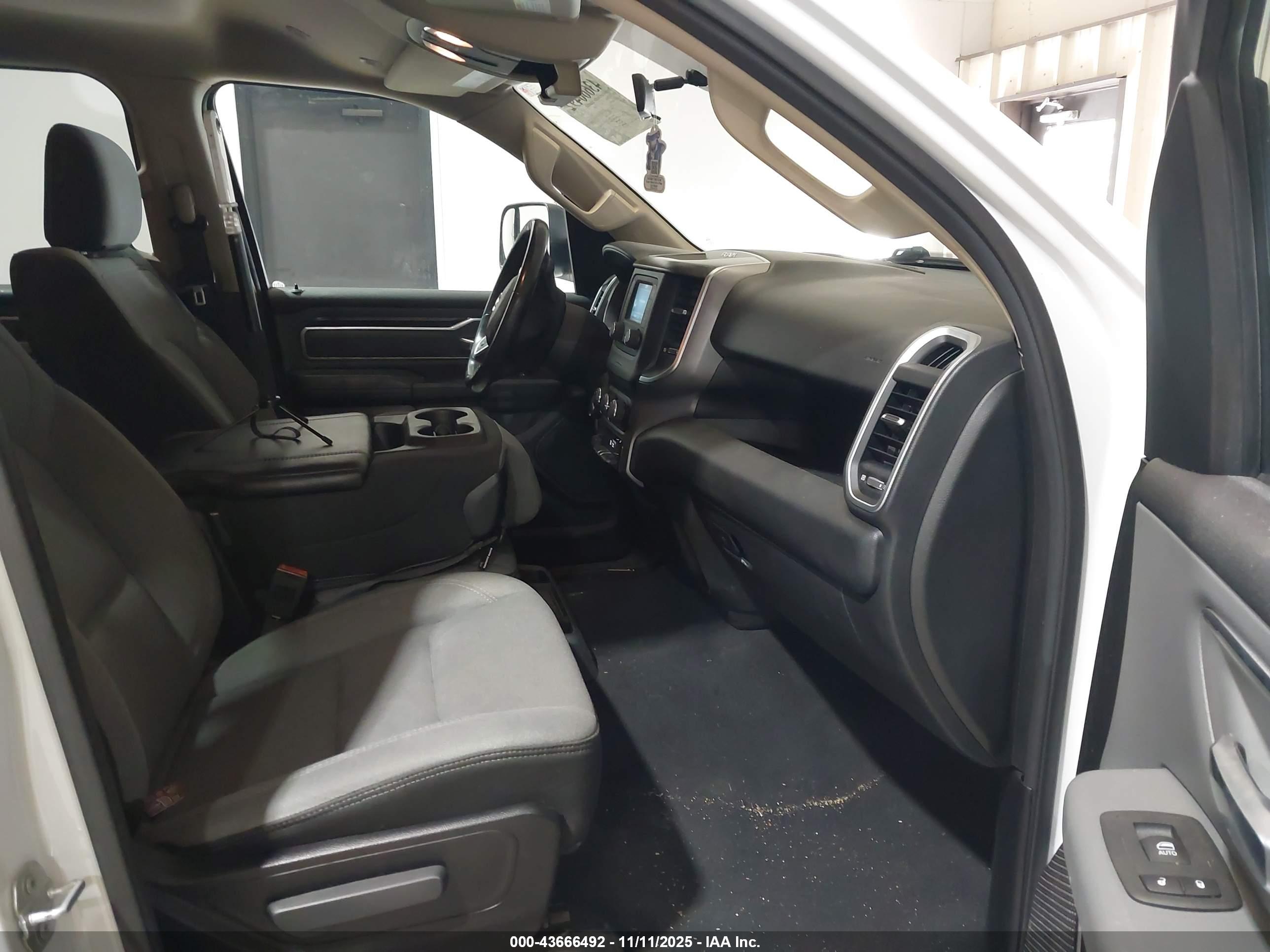 RAM 1500 image 5