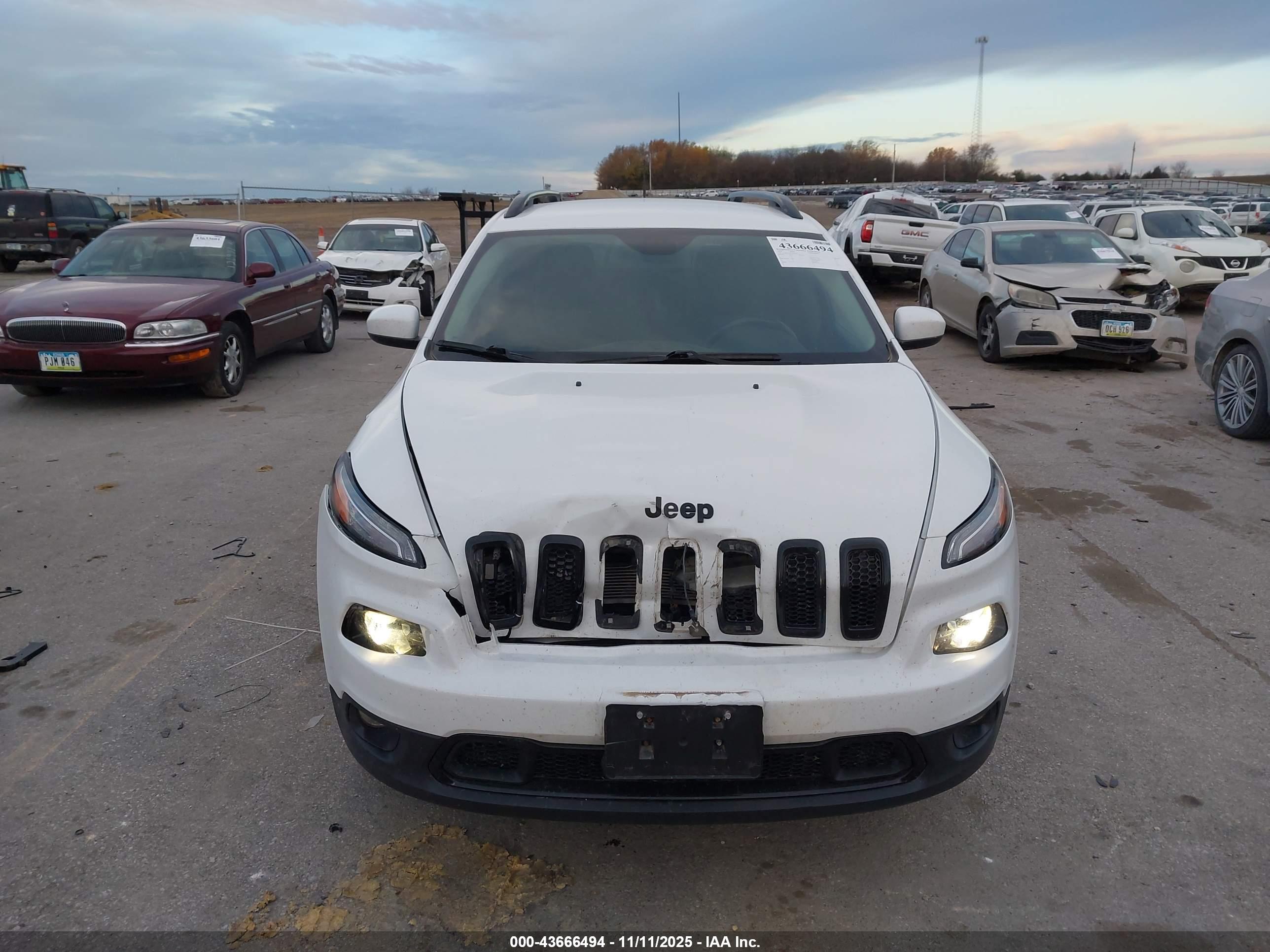 JEEP CHEROKEE image 6