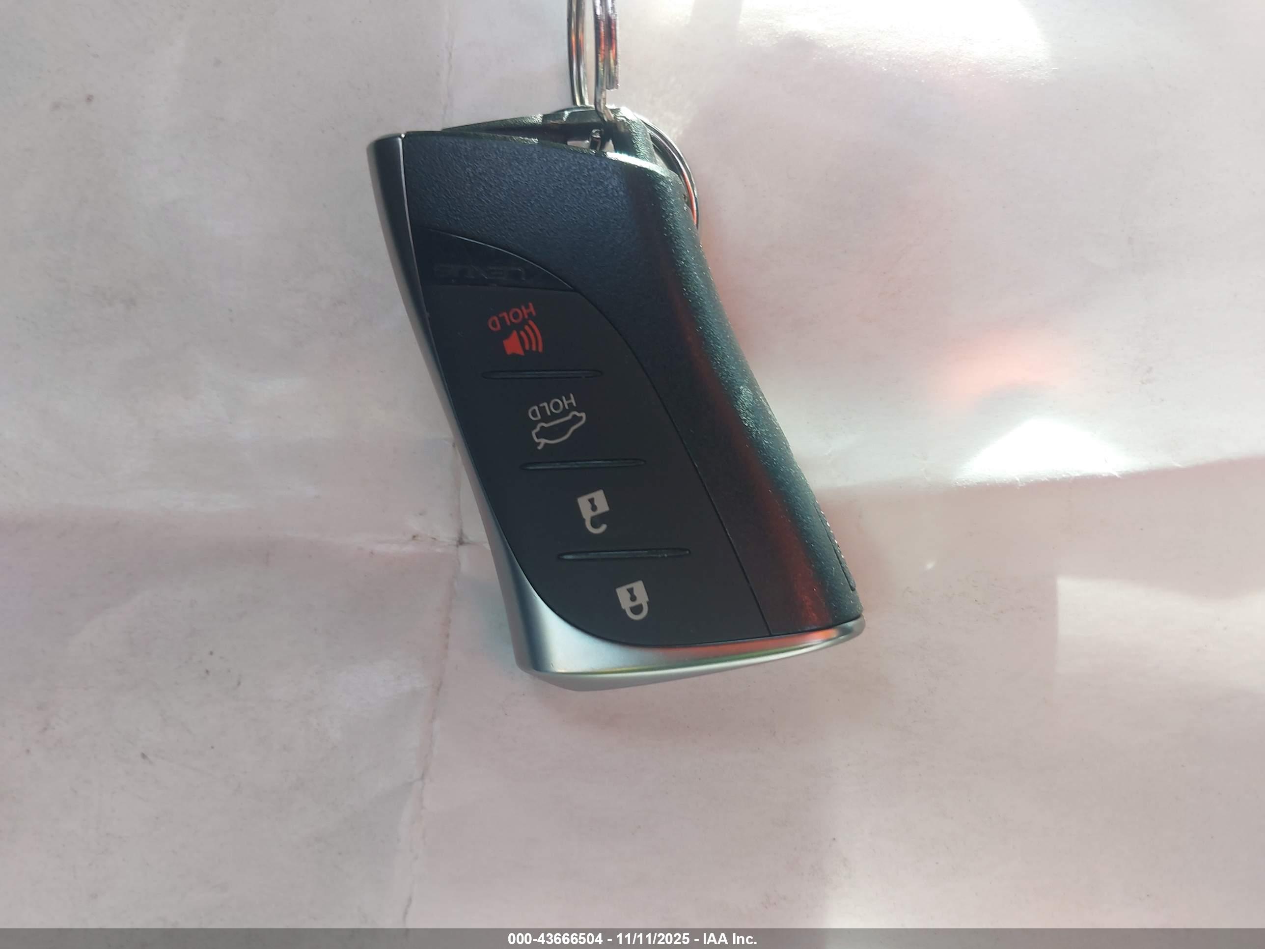 LEXUS ES image 11
