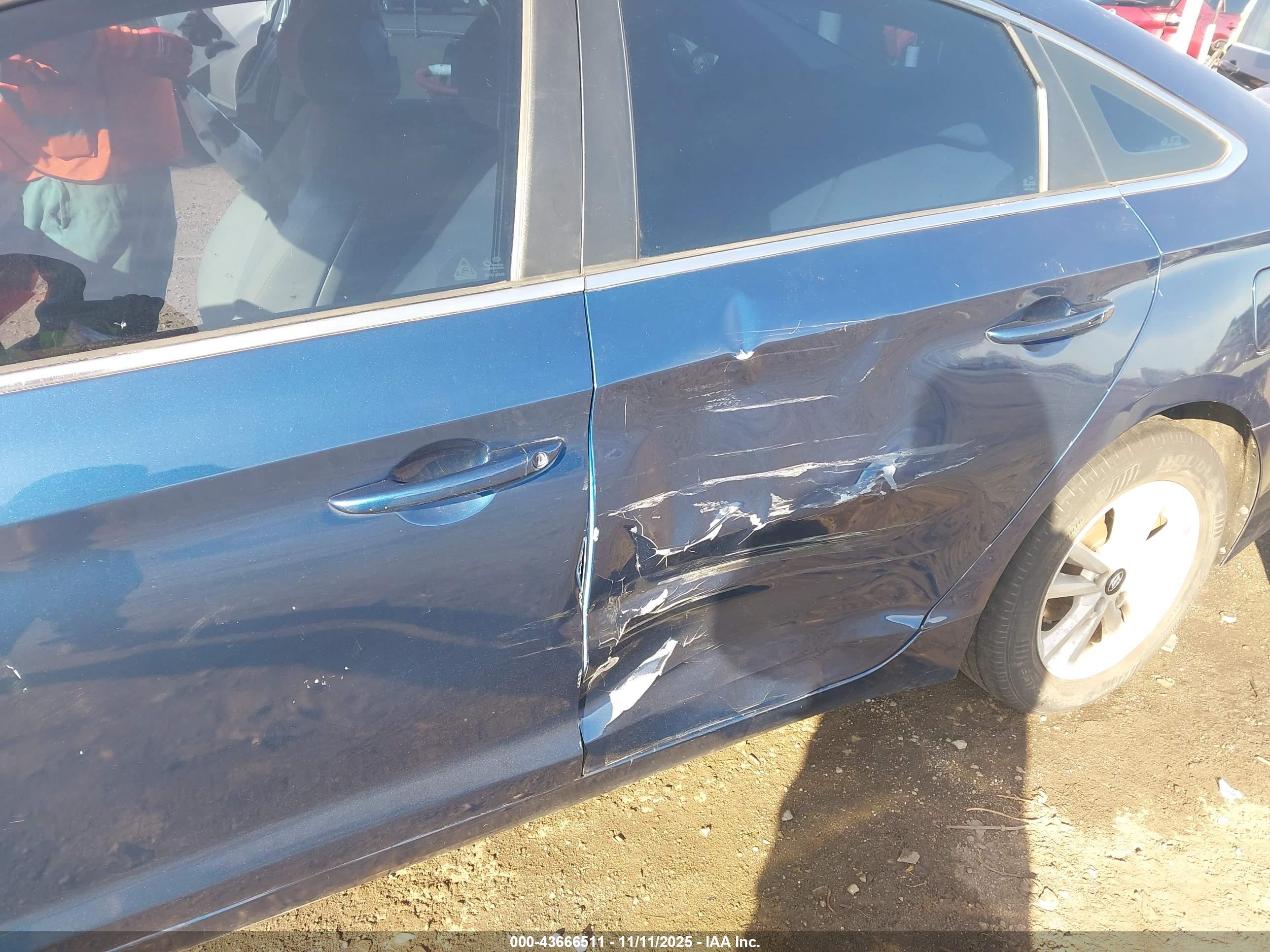 HYUNDAI SONATA image 6