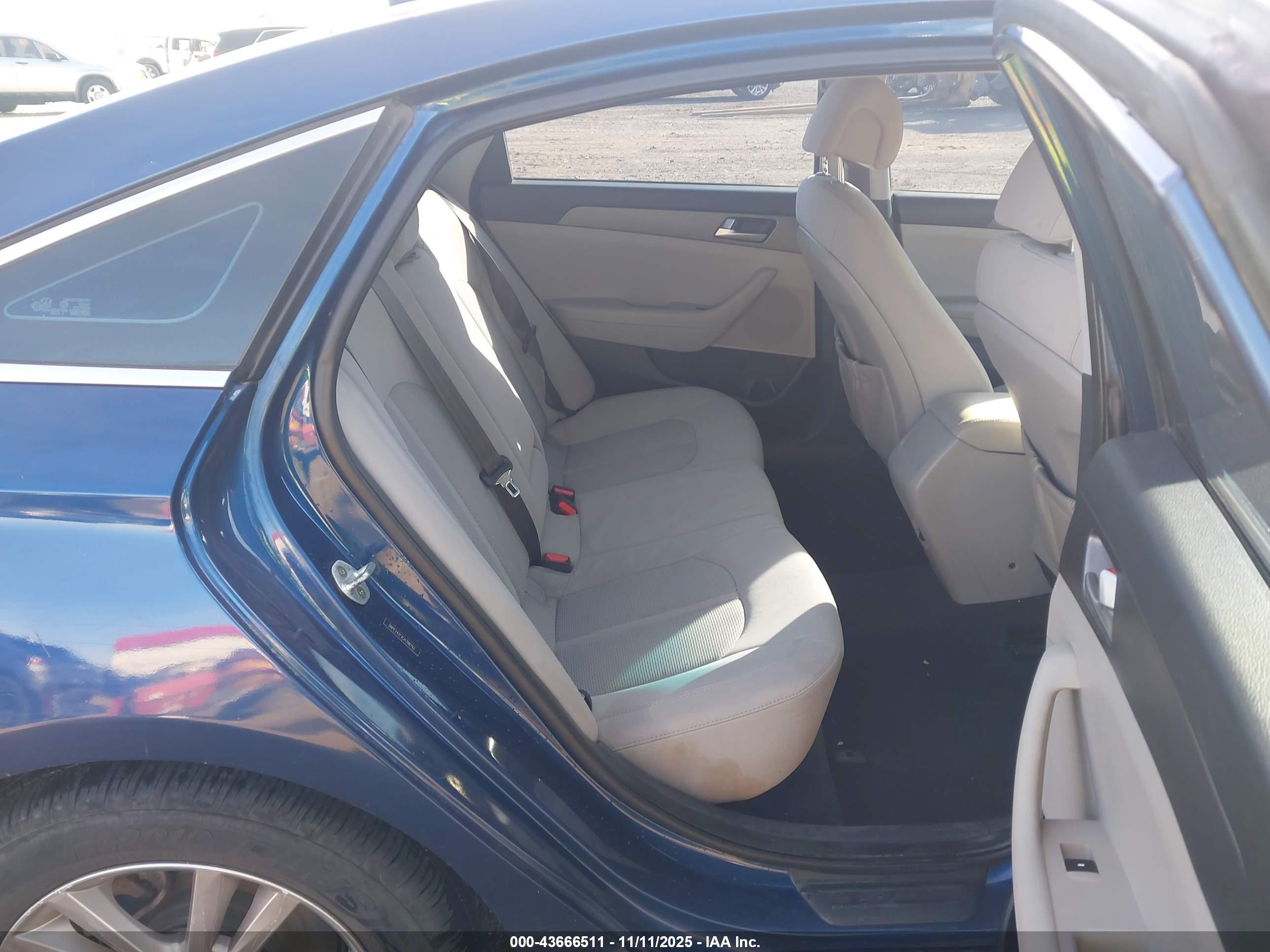 HYUNDAI SONATA image 8