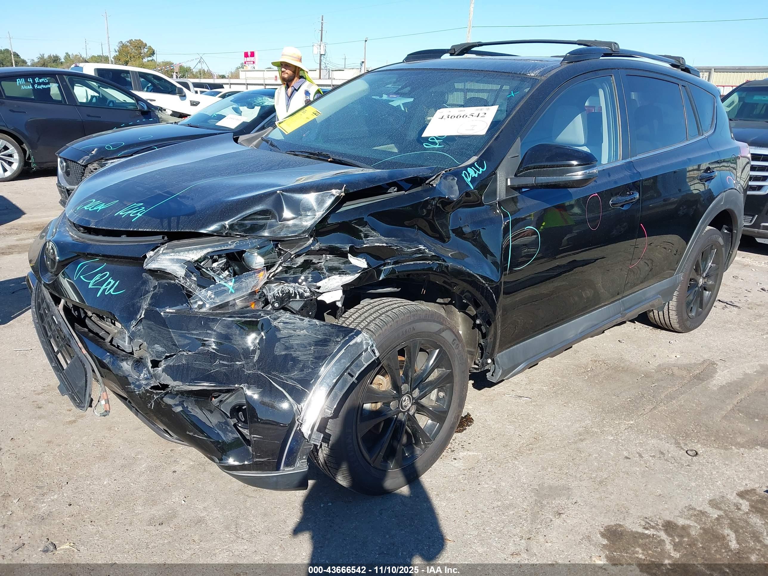 TOYOTA RAV4 image 2