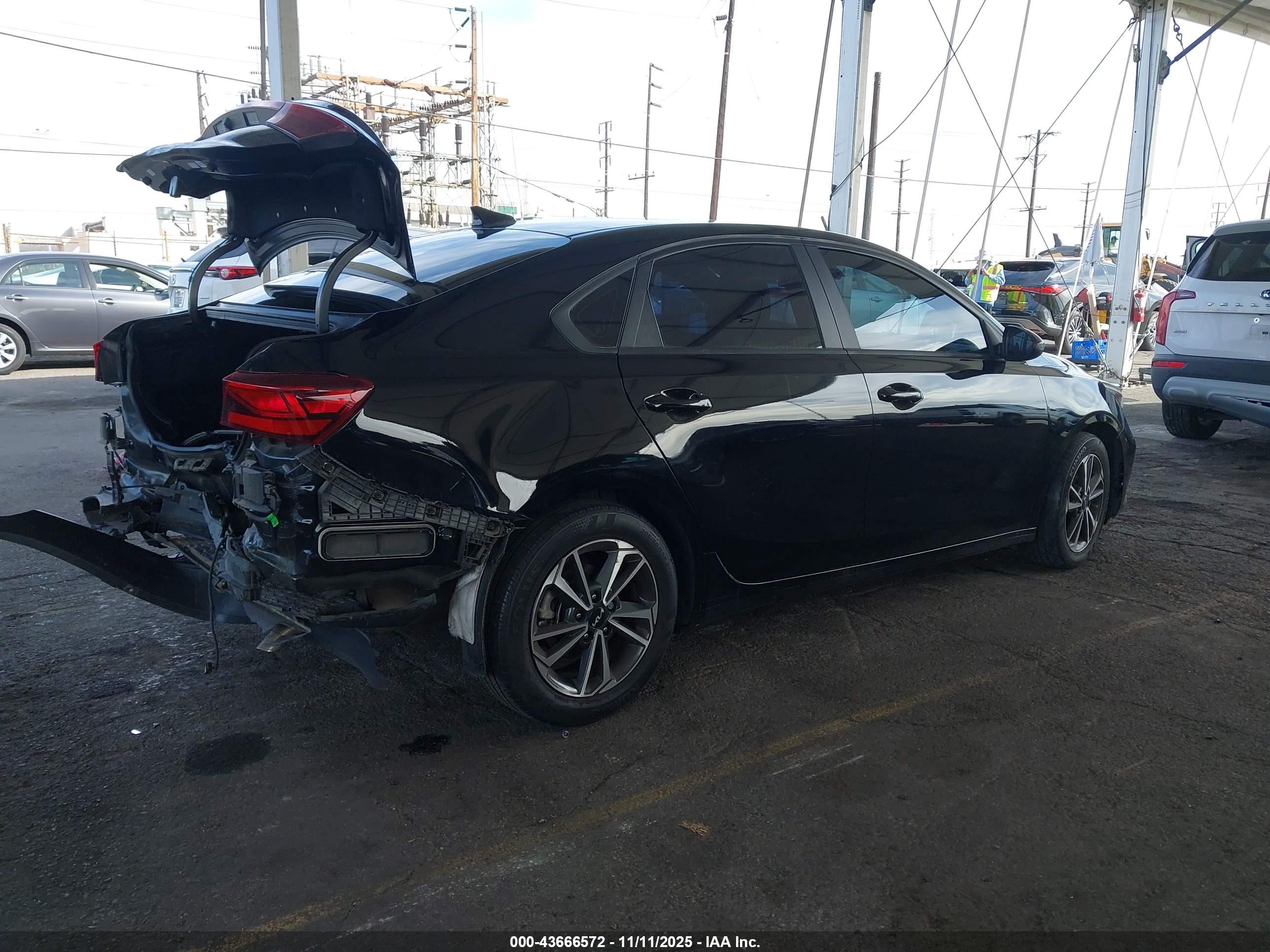 KIA FORTE image 4