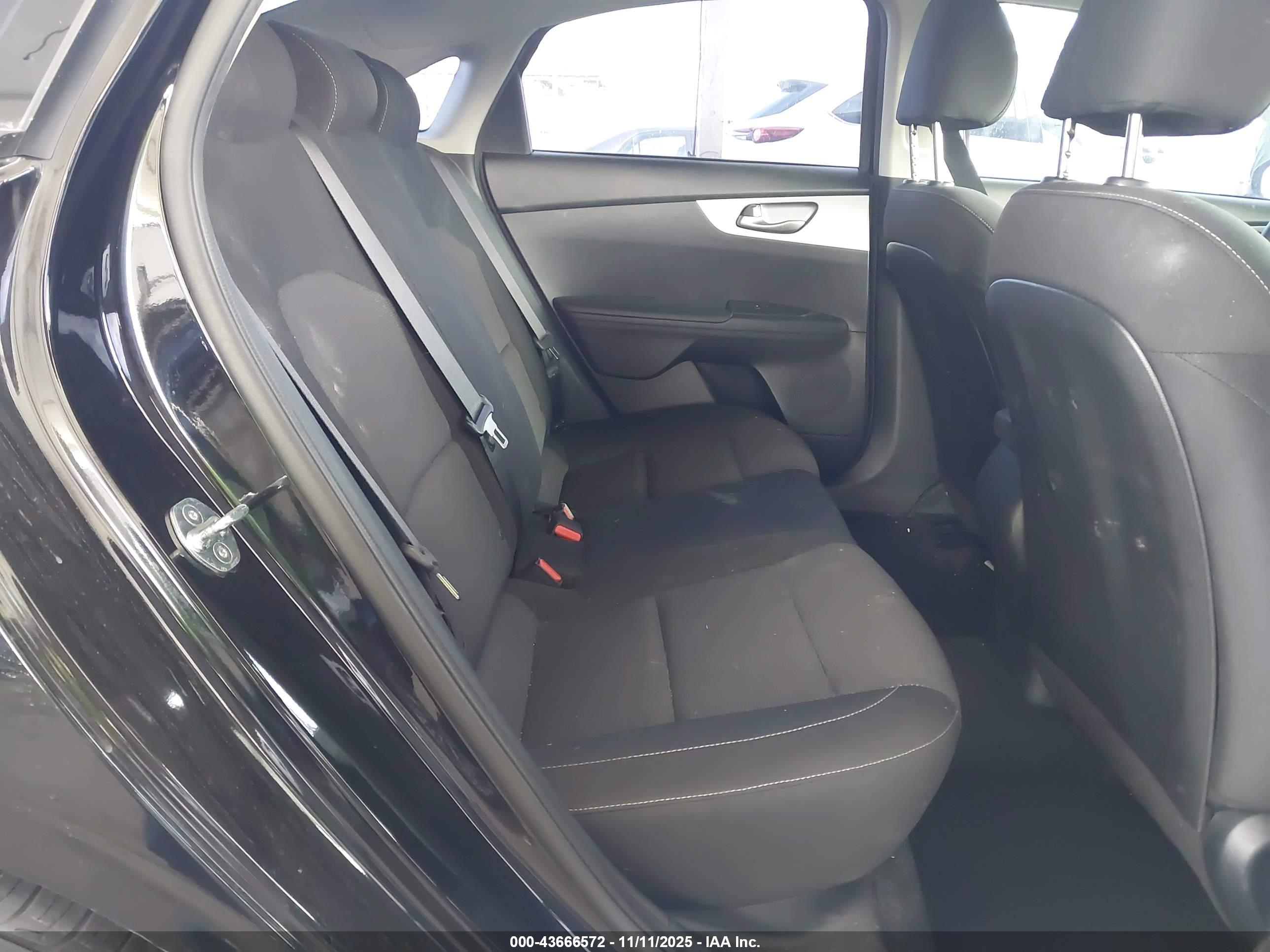 KIA FORTE image 8