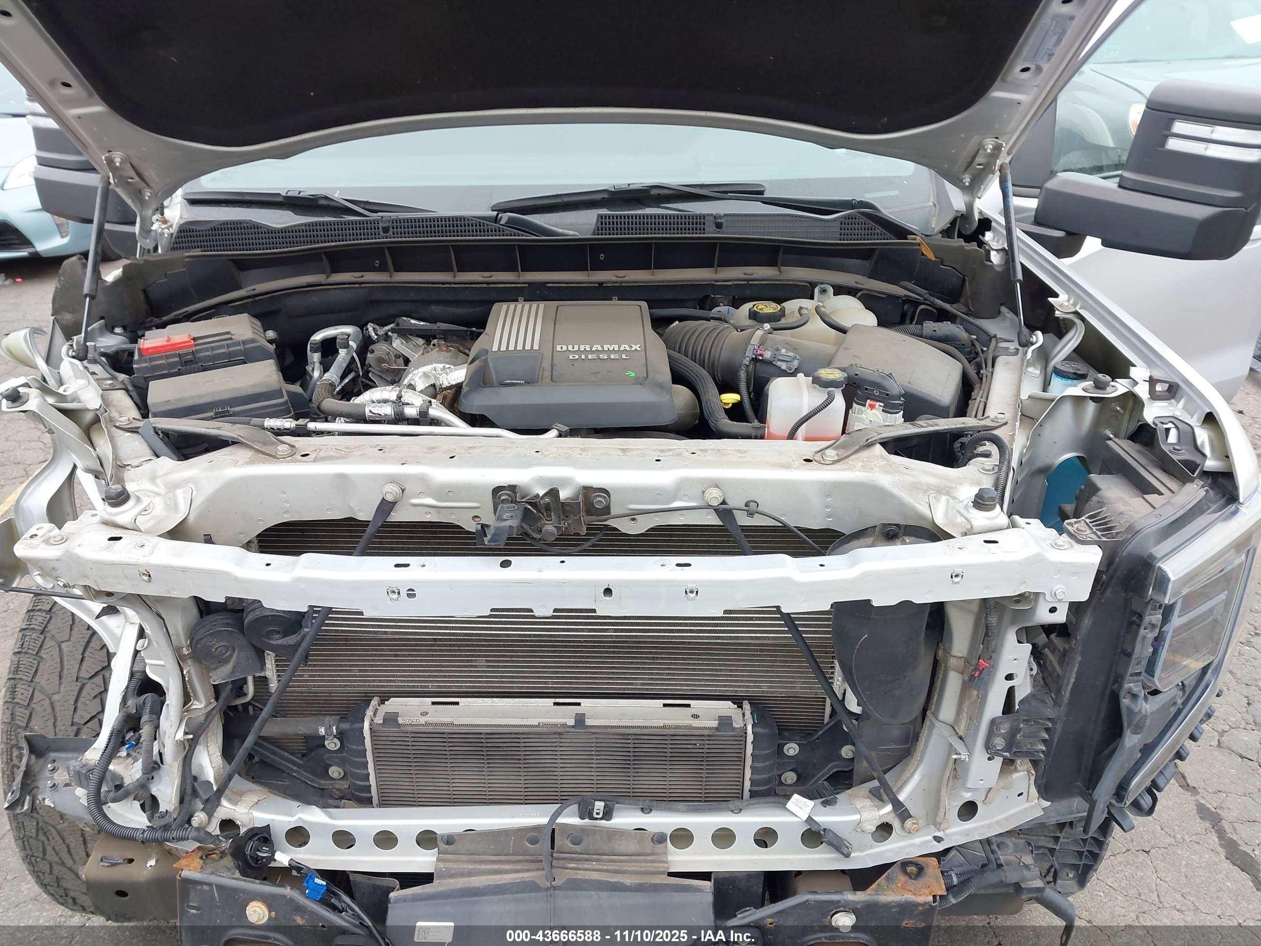 GMC SIERRA image 10
