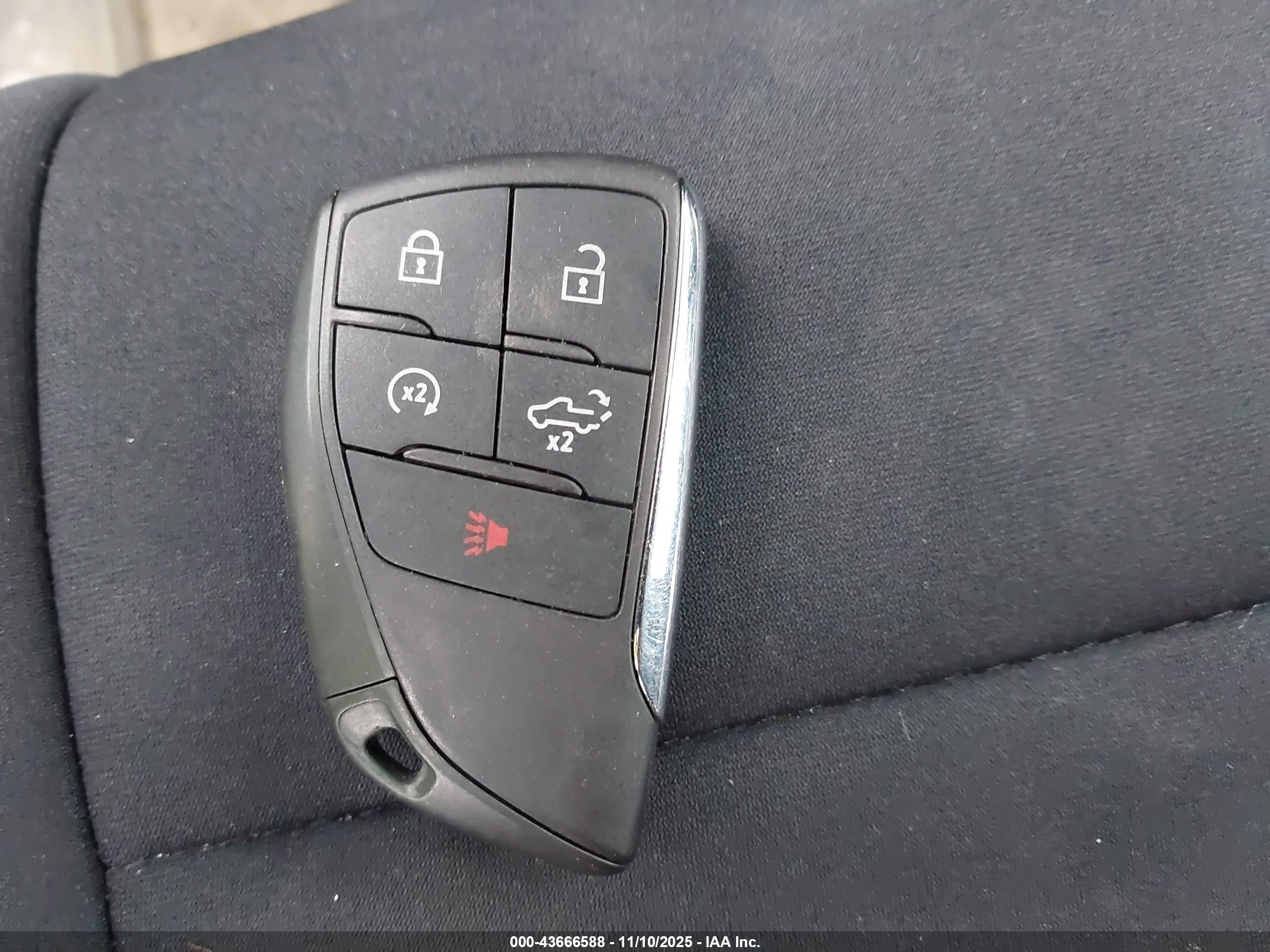GMC SIERRA image 11