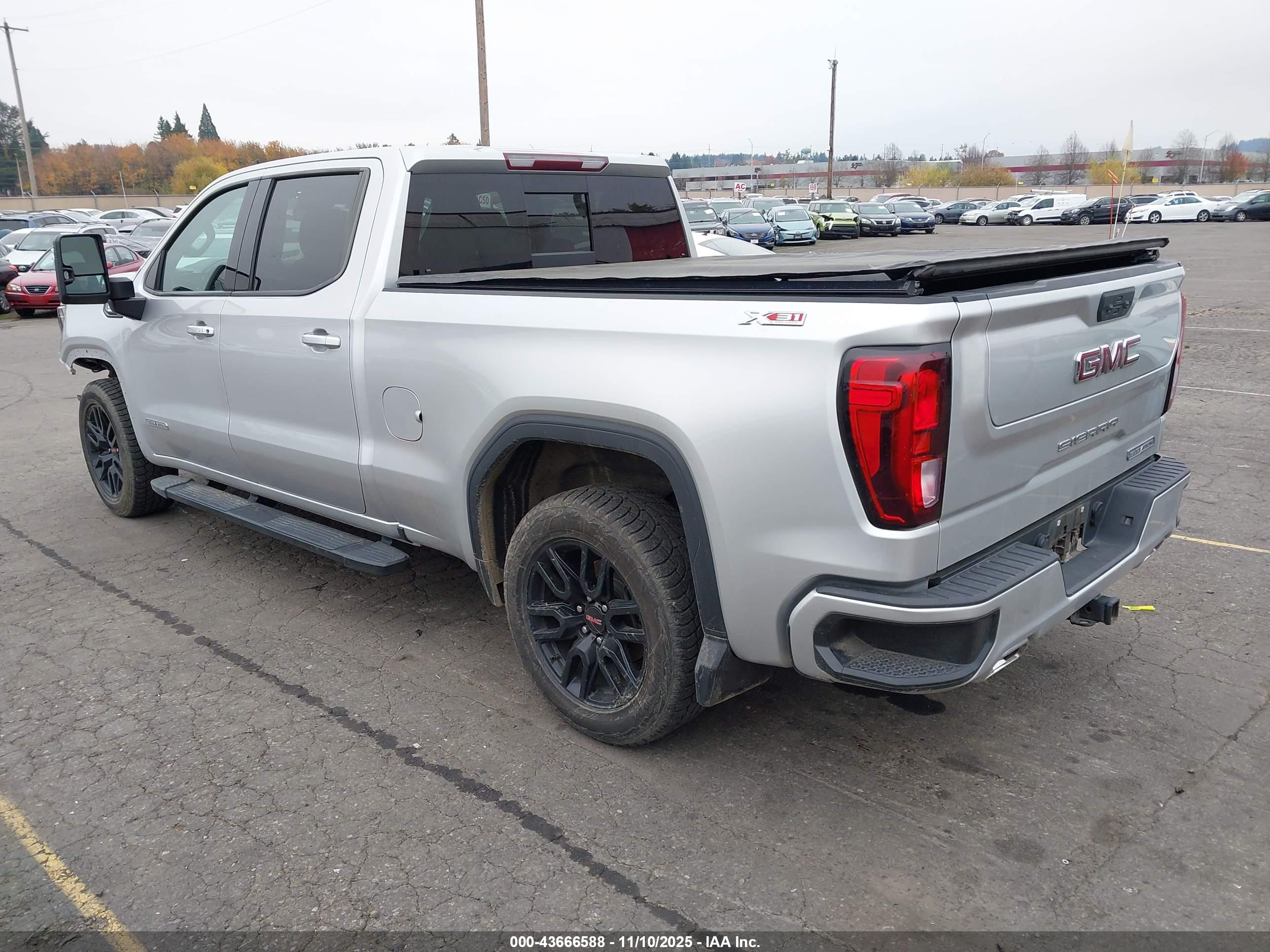 GMC SIERRA image 3