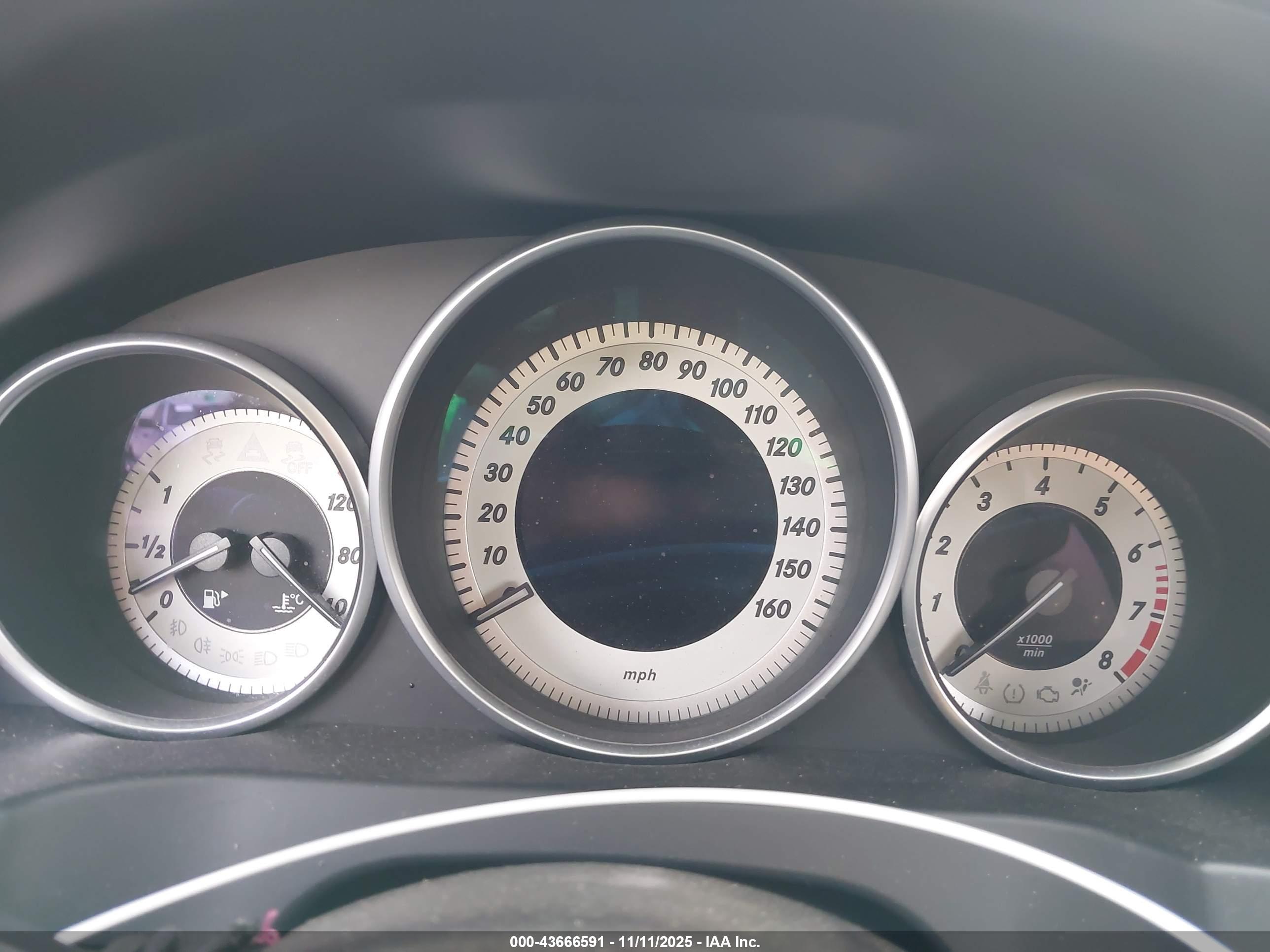 MERCEDES-BENZ E image 7