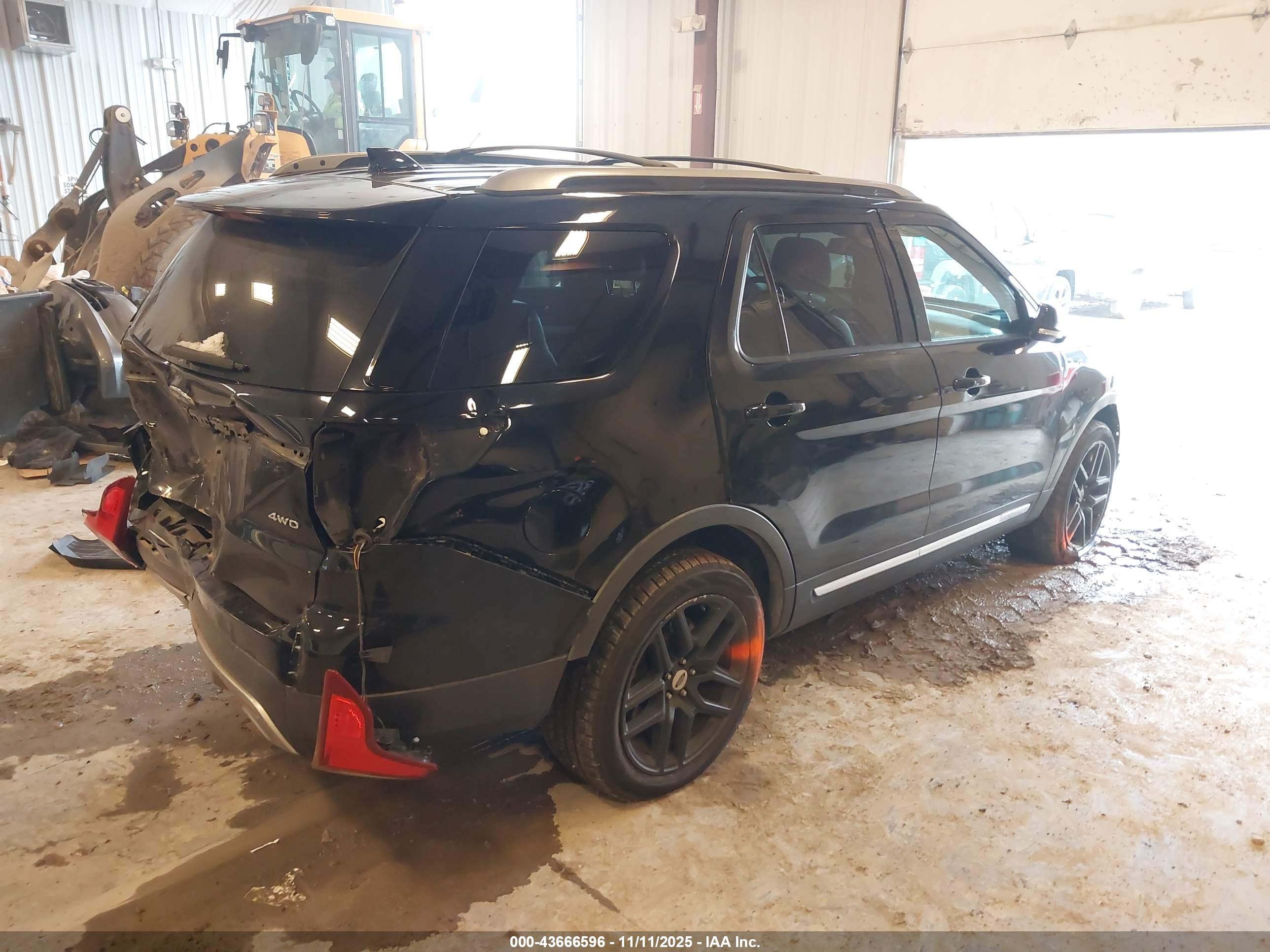 FORD EXPLORER image 4