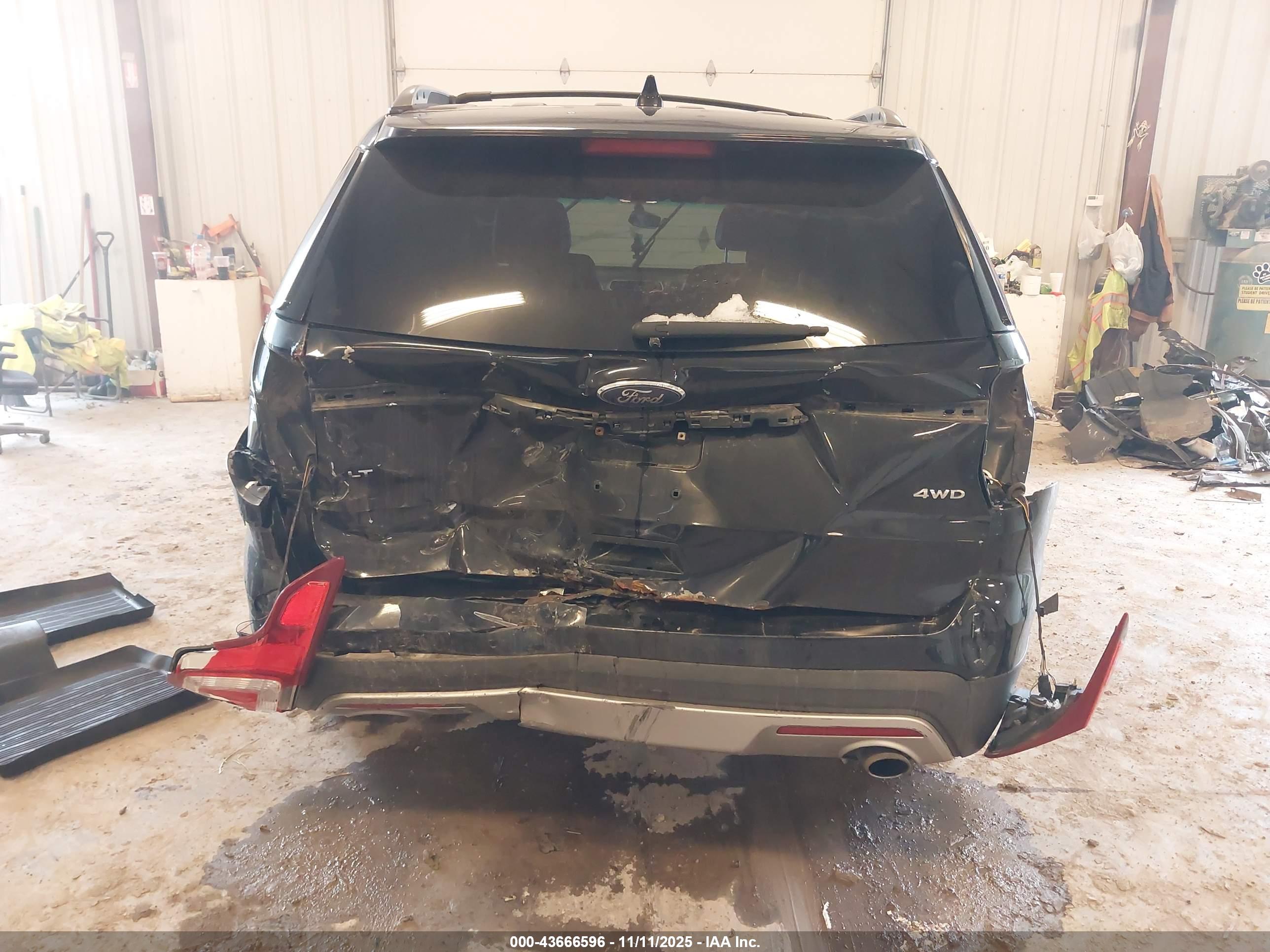 FORD EXPLORER image 6