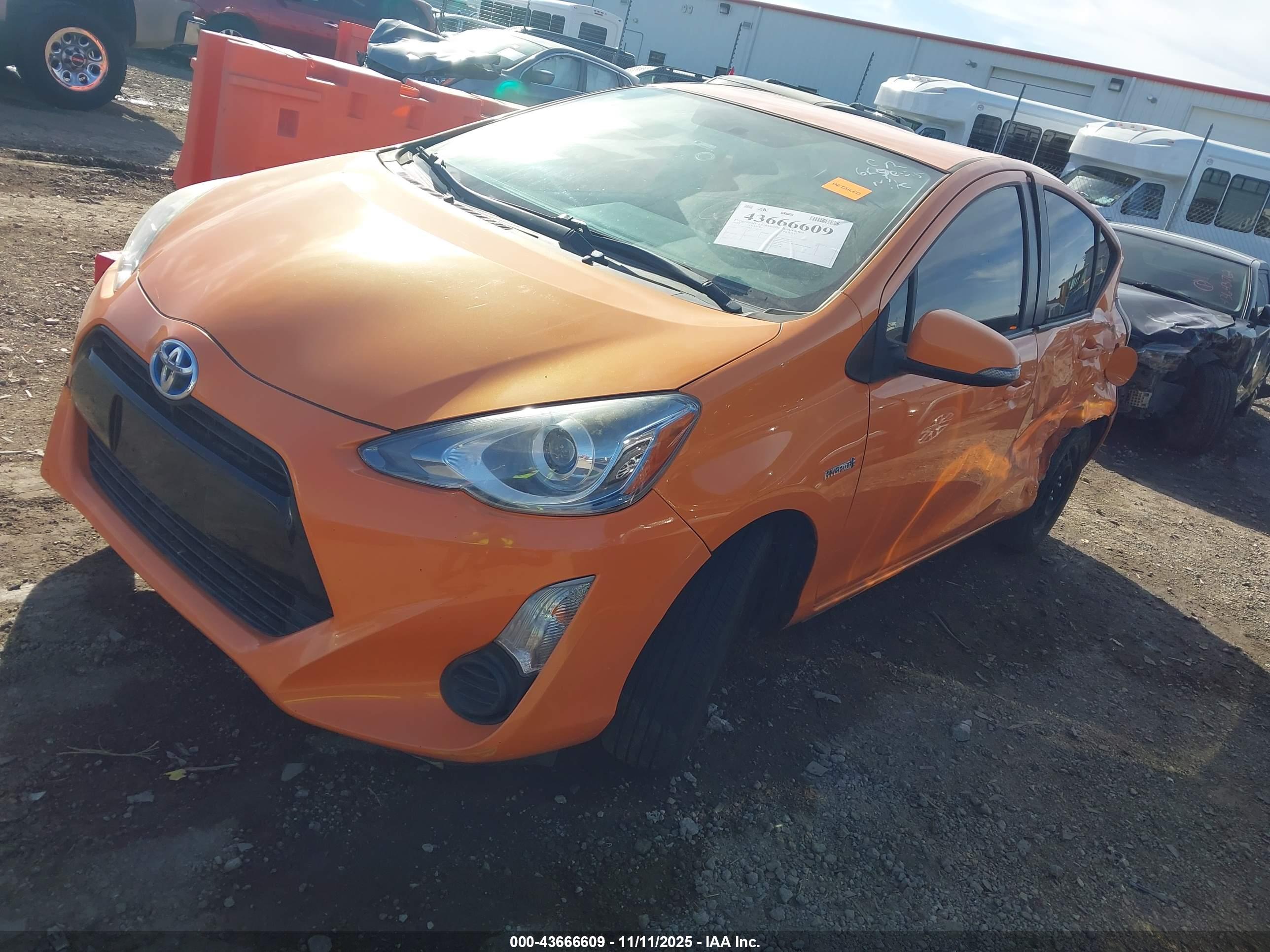 TOYOTA PRIUS image 2