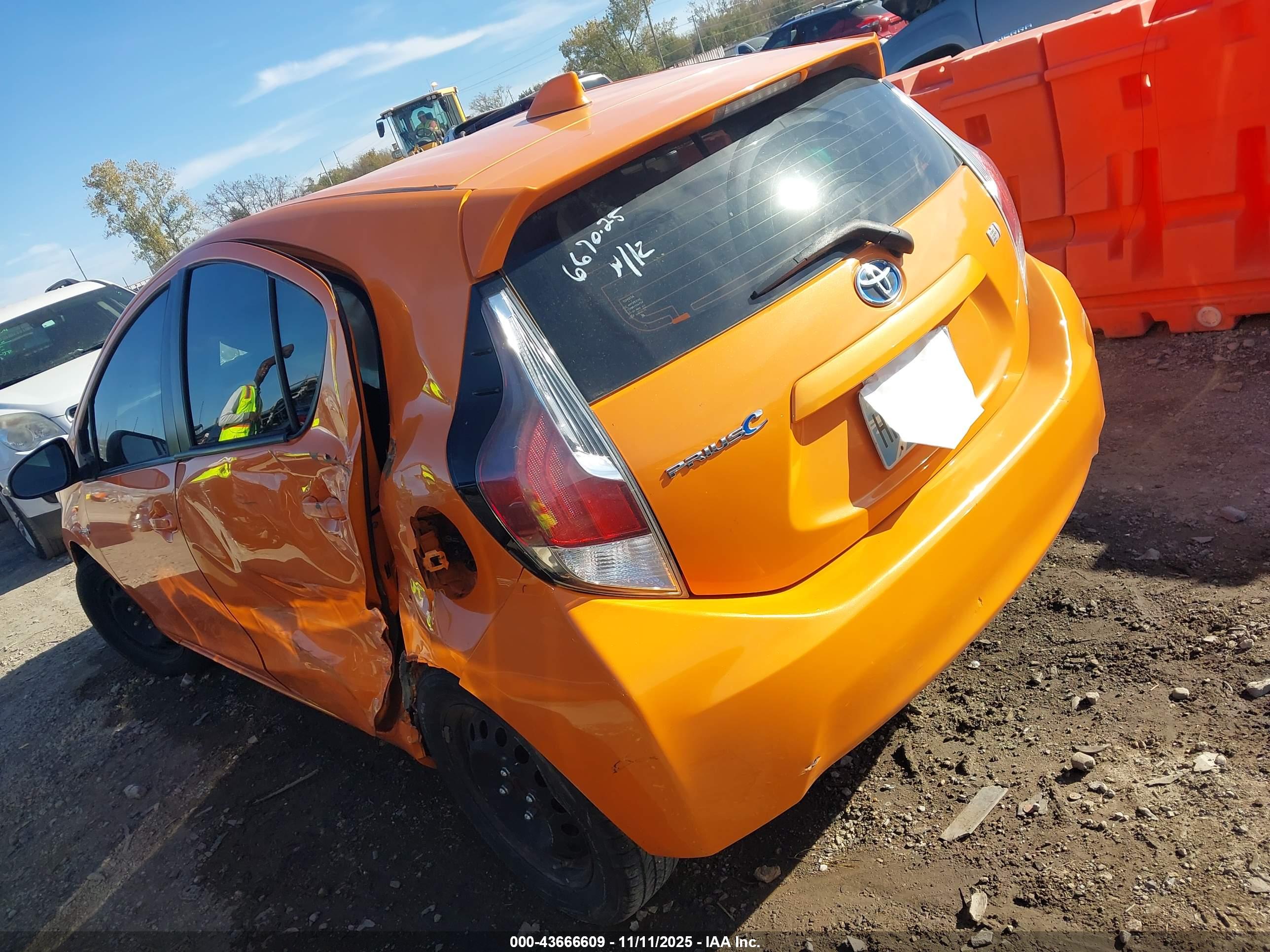 TOYOTA PRIUS image 3