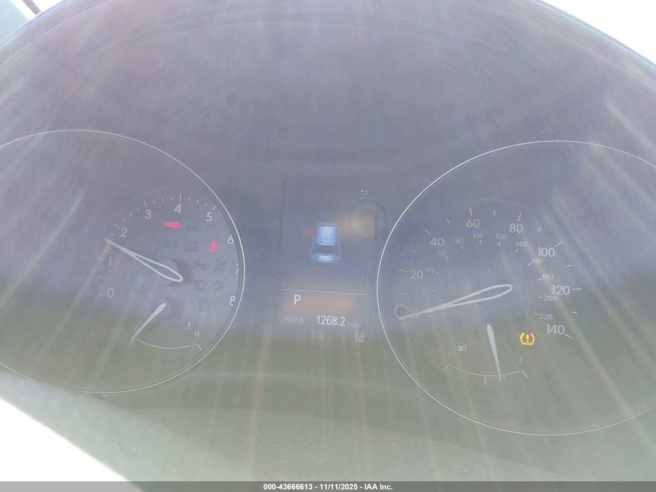 TOYOTA C-HR image 7