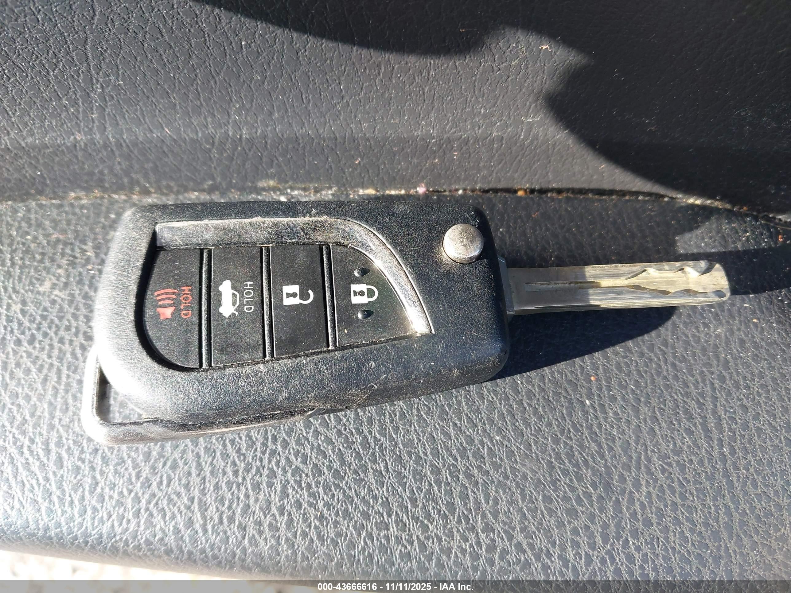 TOYOTA CAMRY image 11