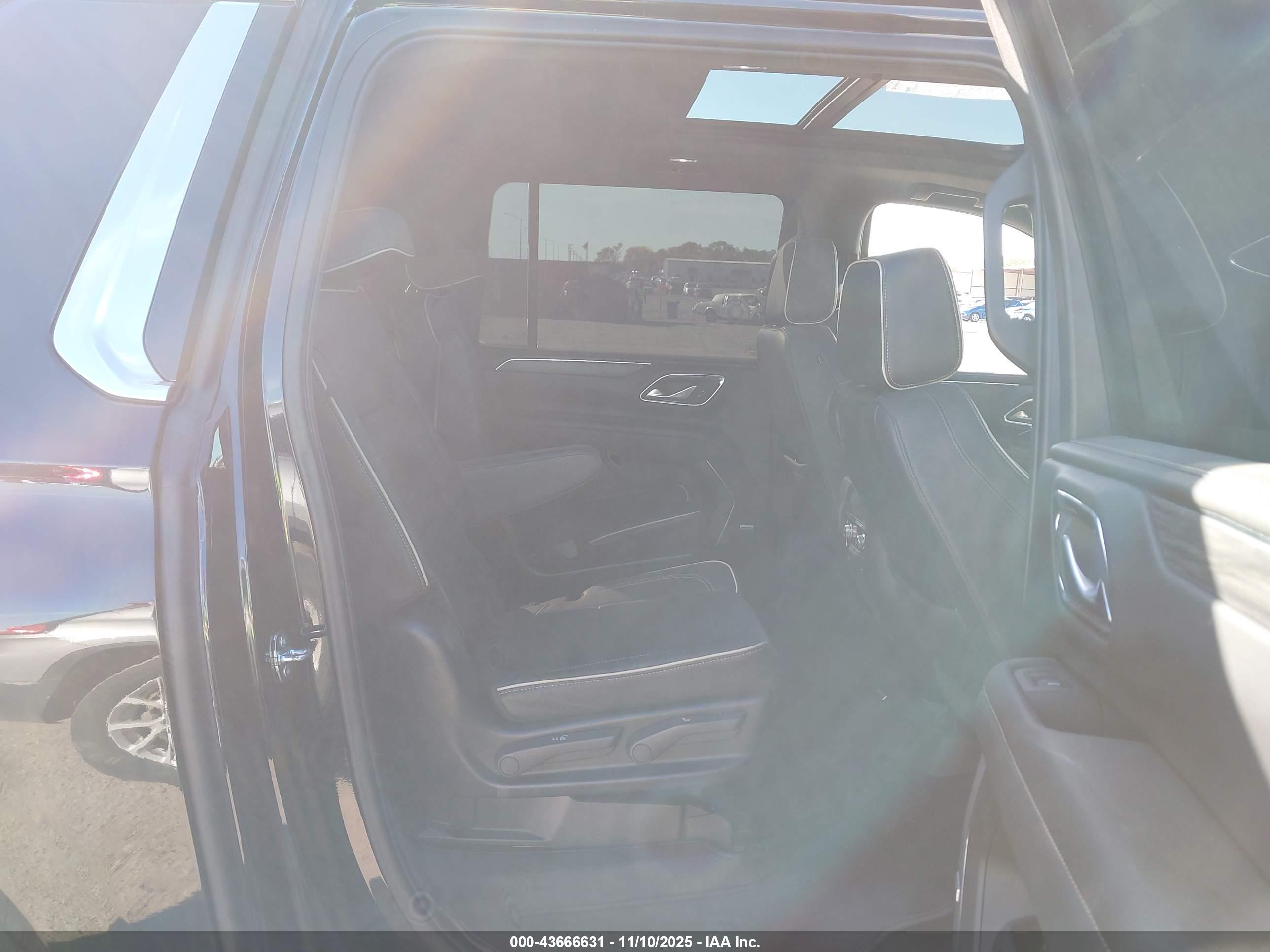 GMC YUKON image 8