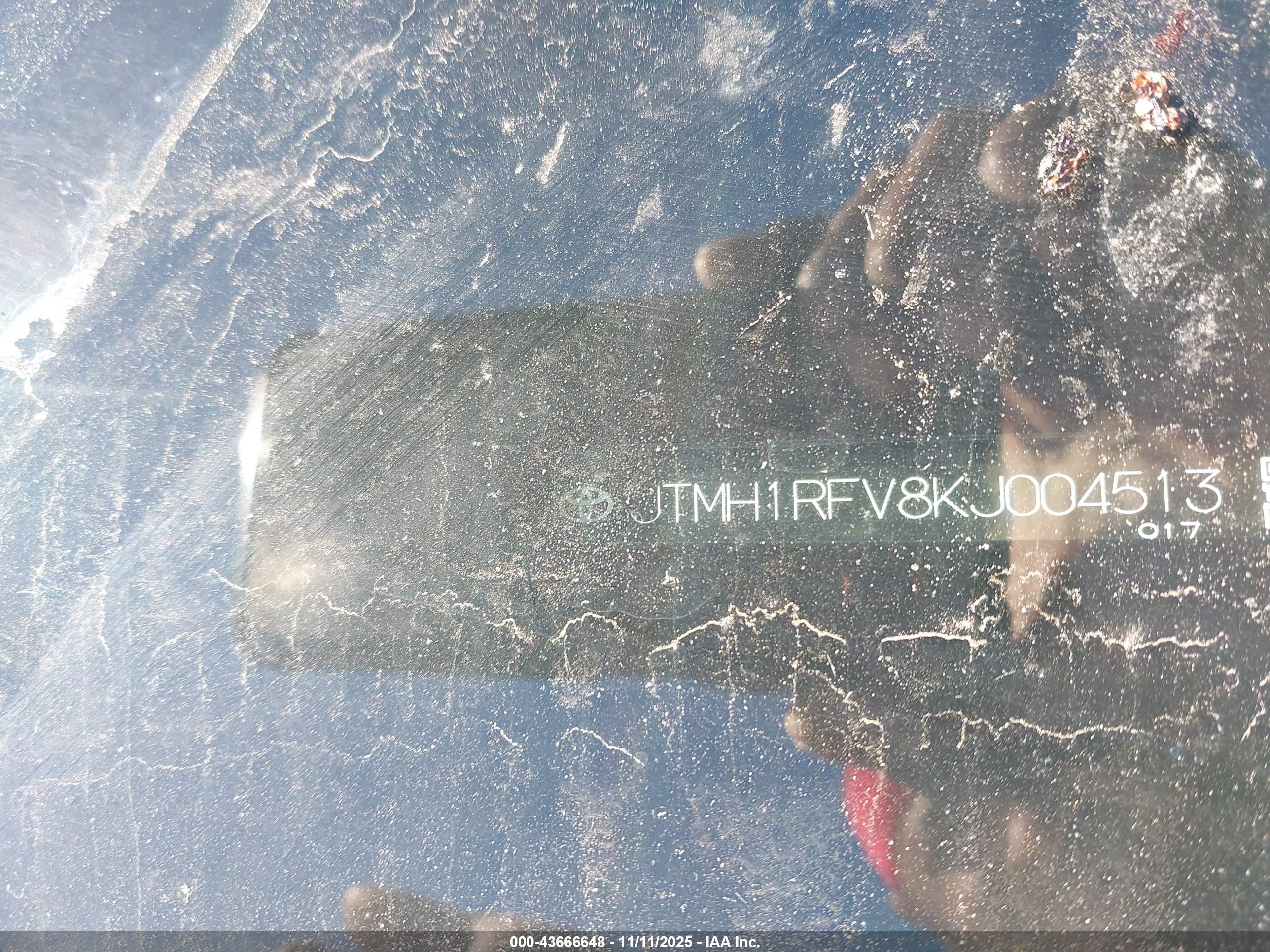 TOYOTA RAV4 image 9