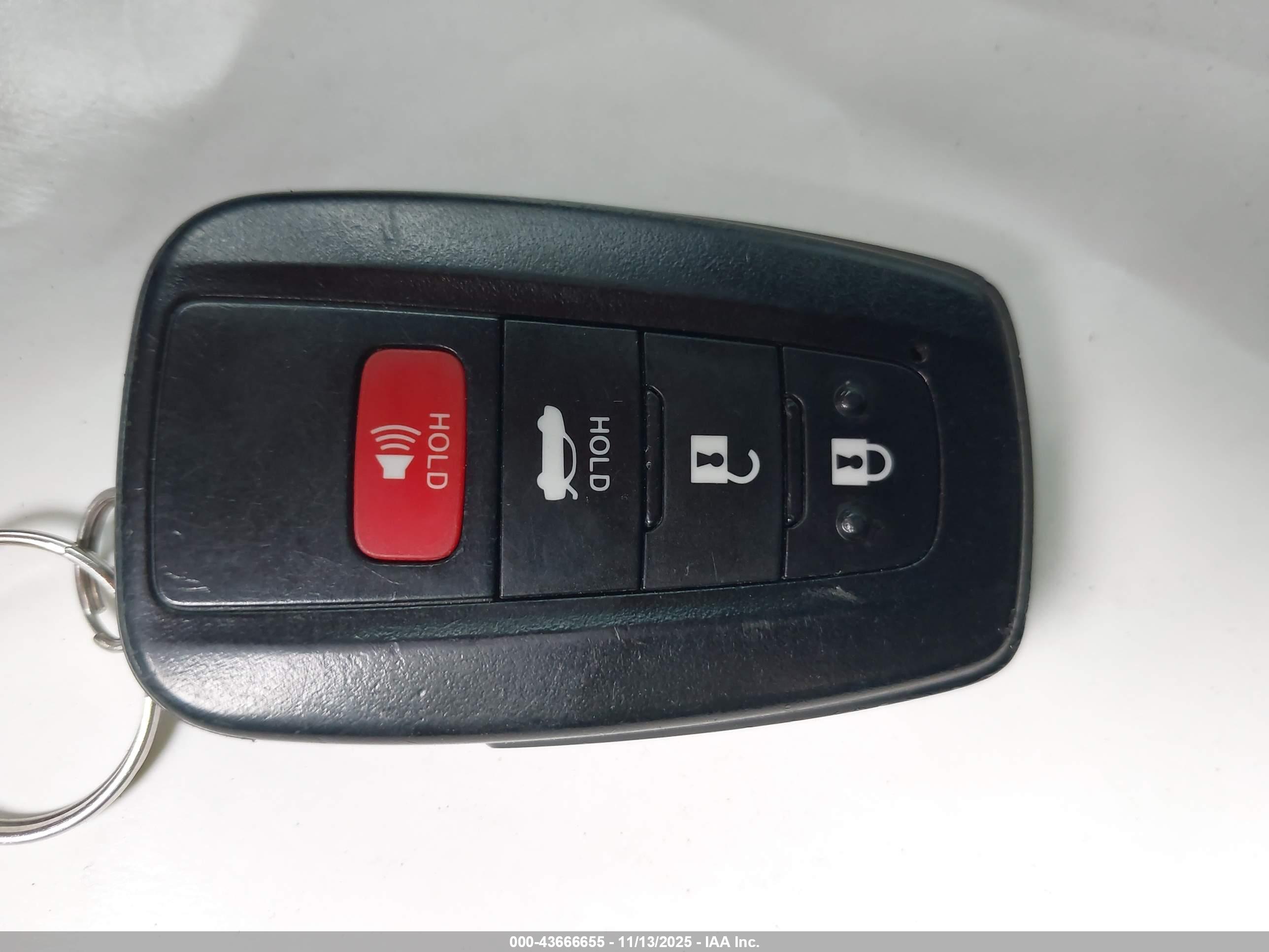 TOYOTA COROLLA image 11