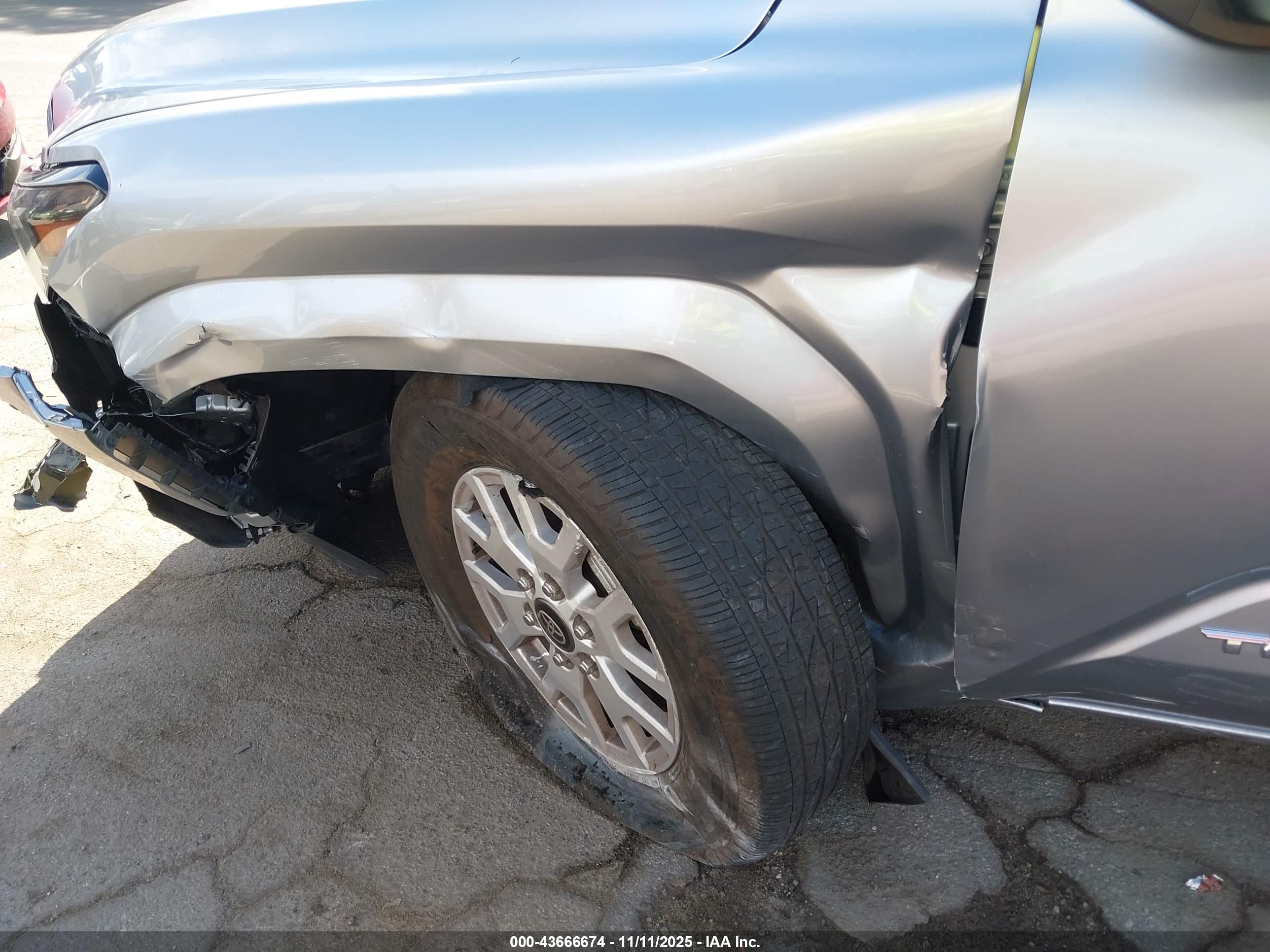 TOYOTA TACOMA image 6