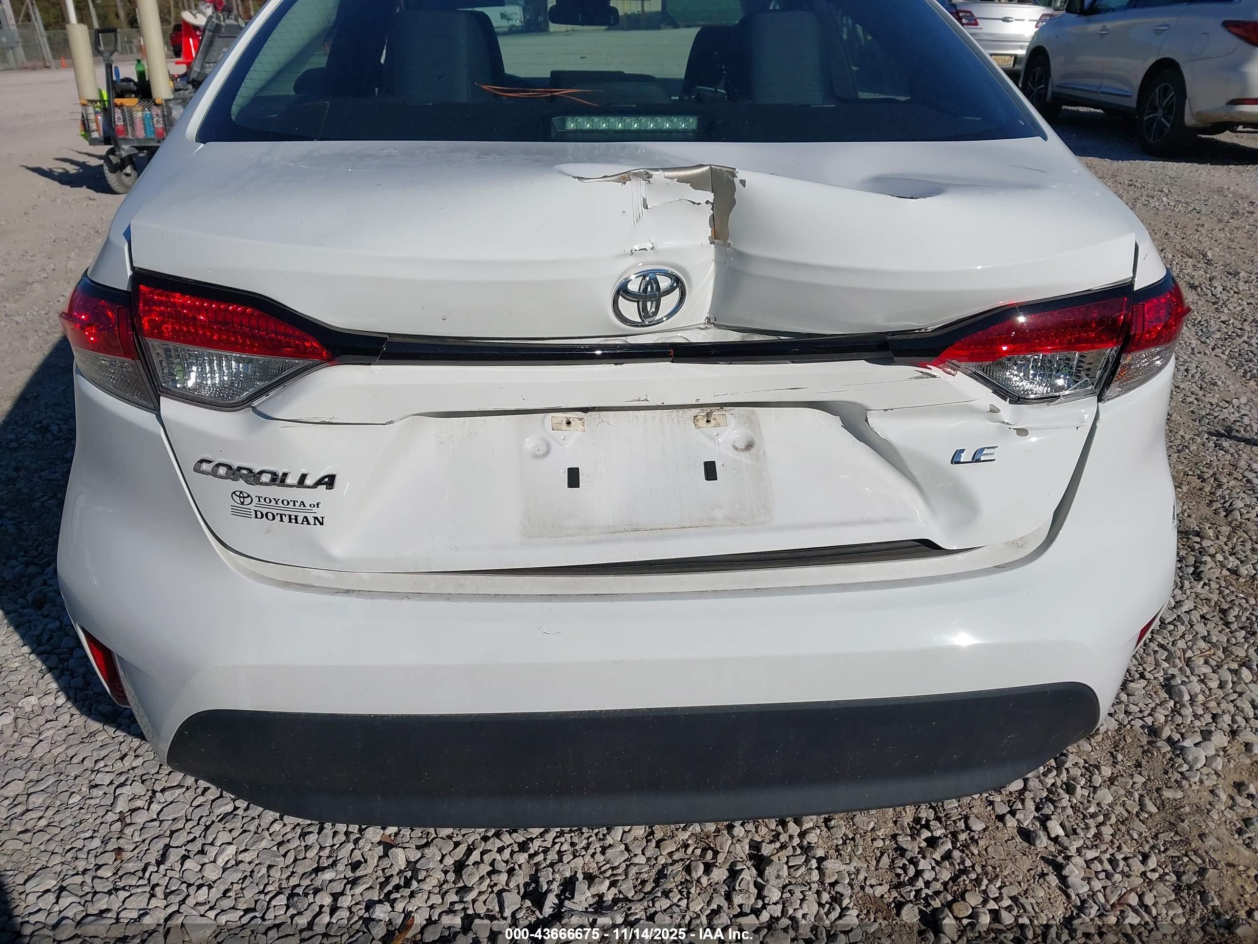 TOYOTA COROLLA image 6