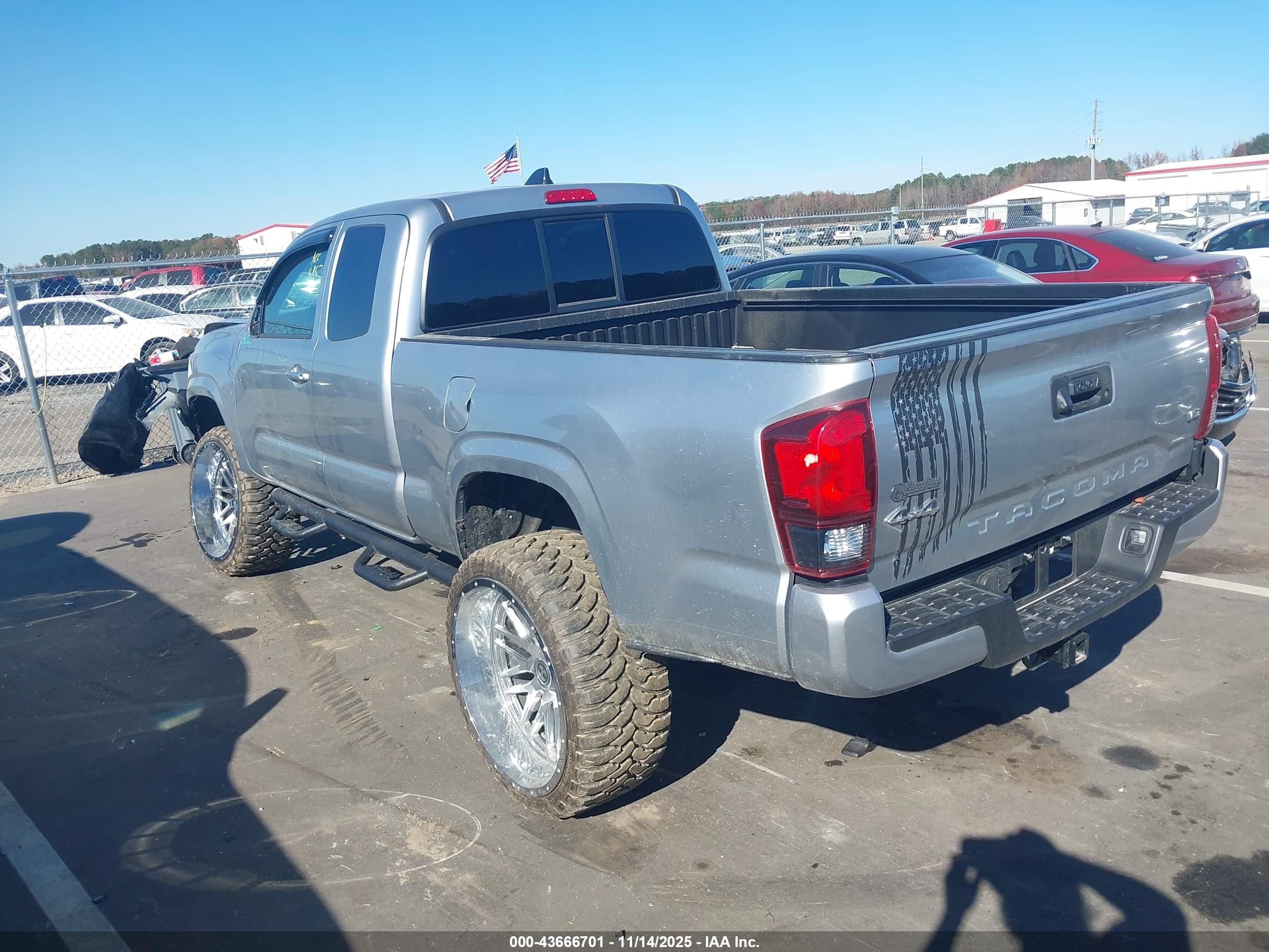 TOYOTA TACOMA image 3