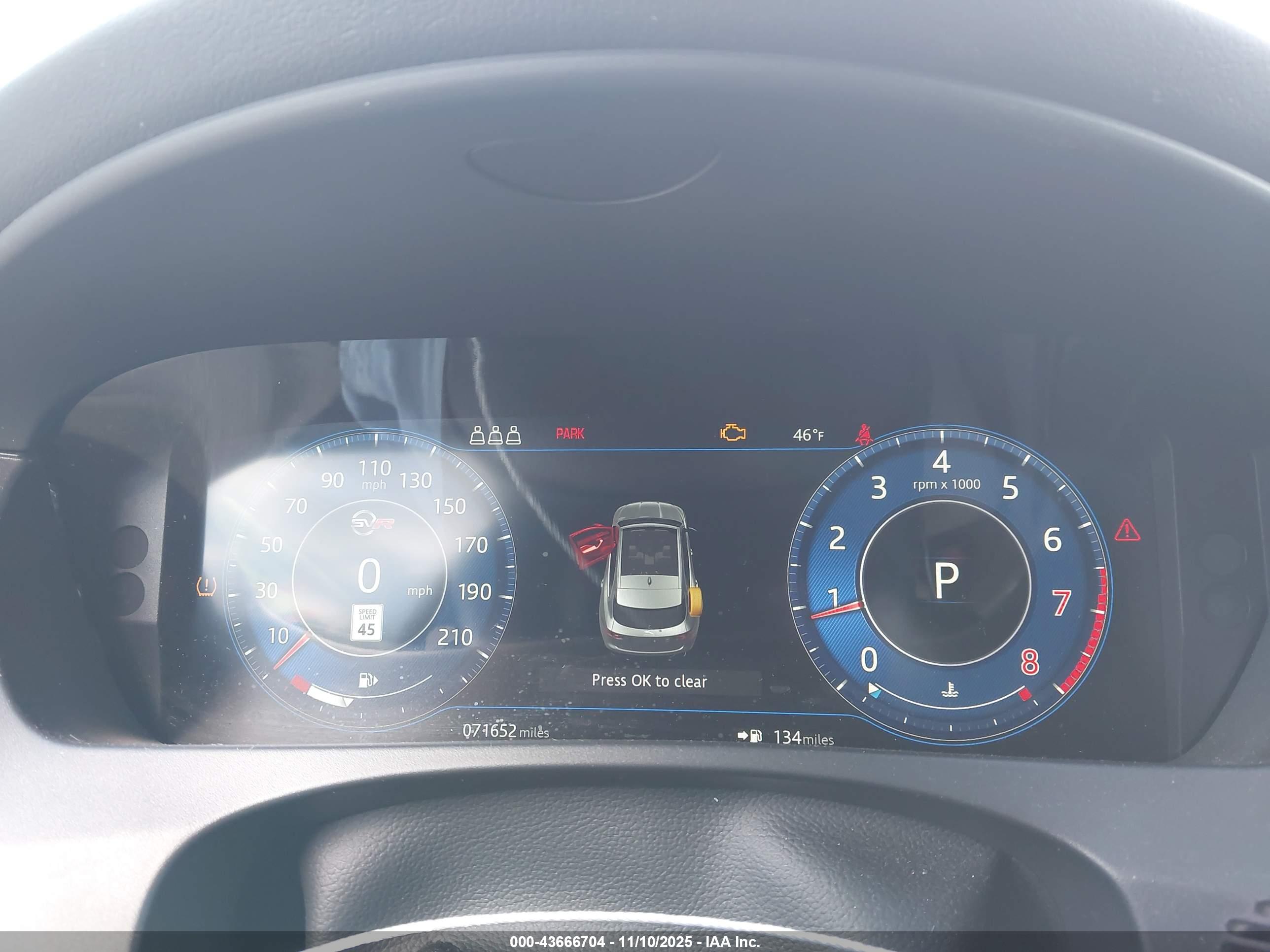 JAGUAR F-PACE image 7