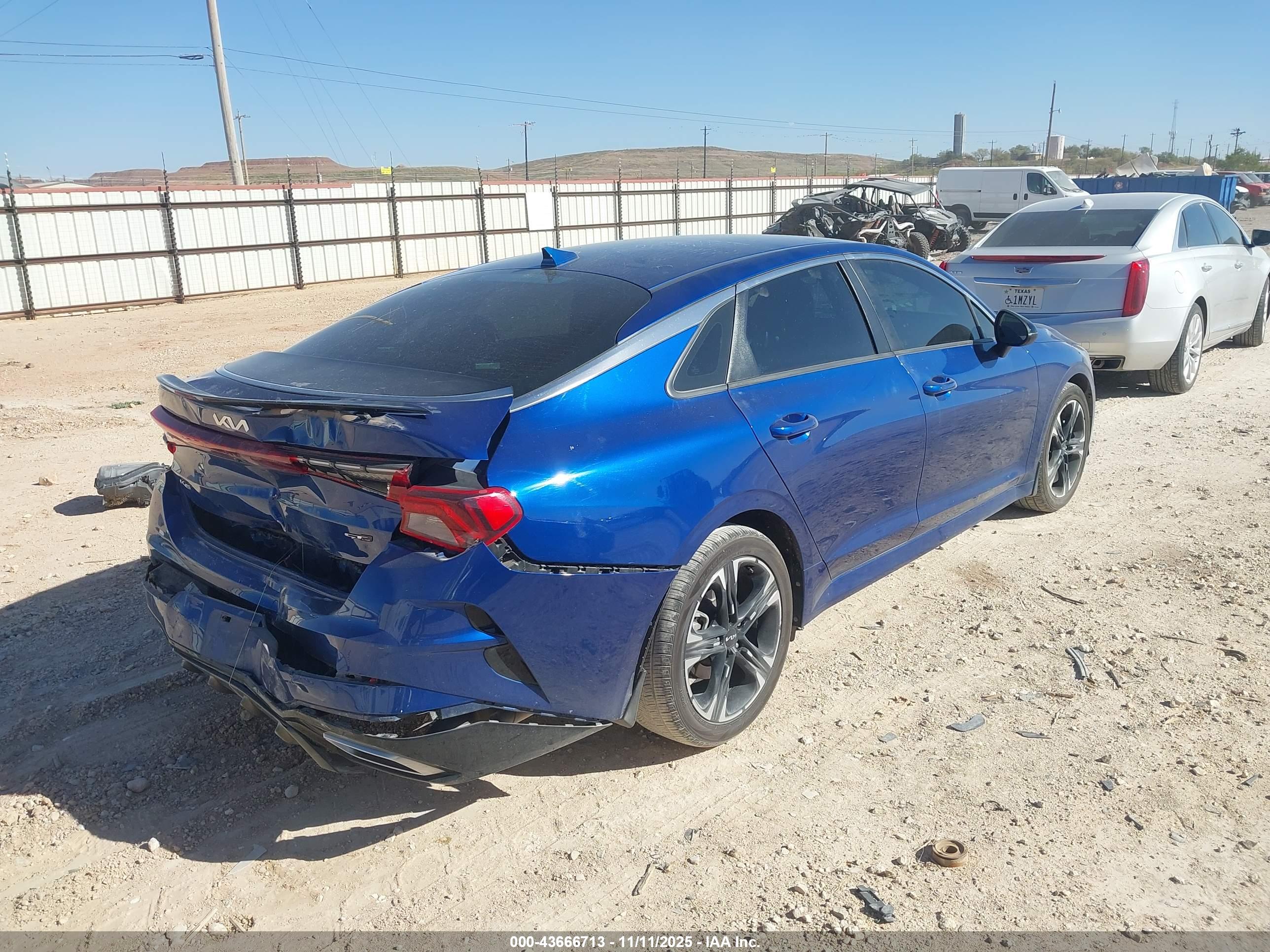 KIA K5 image 4