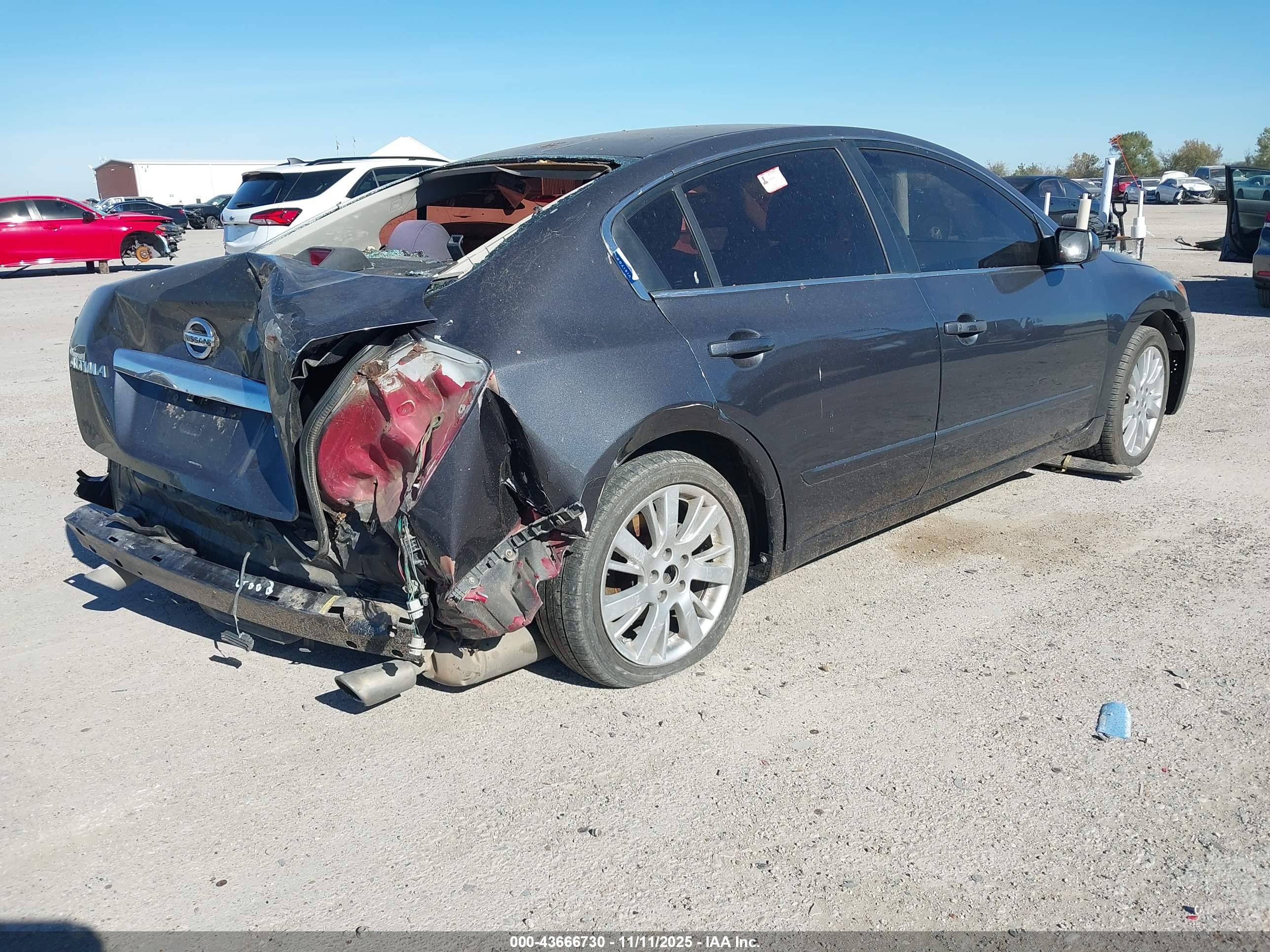 NISSAN ALTIMA image 4