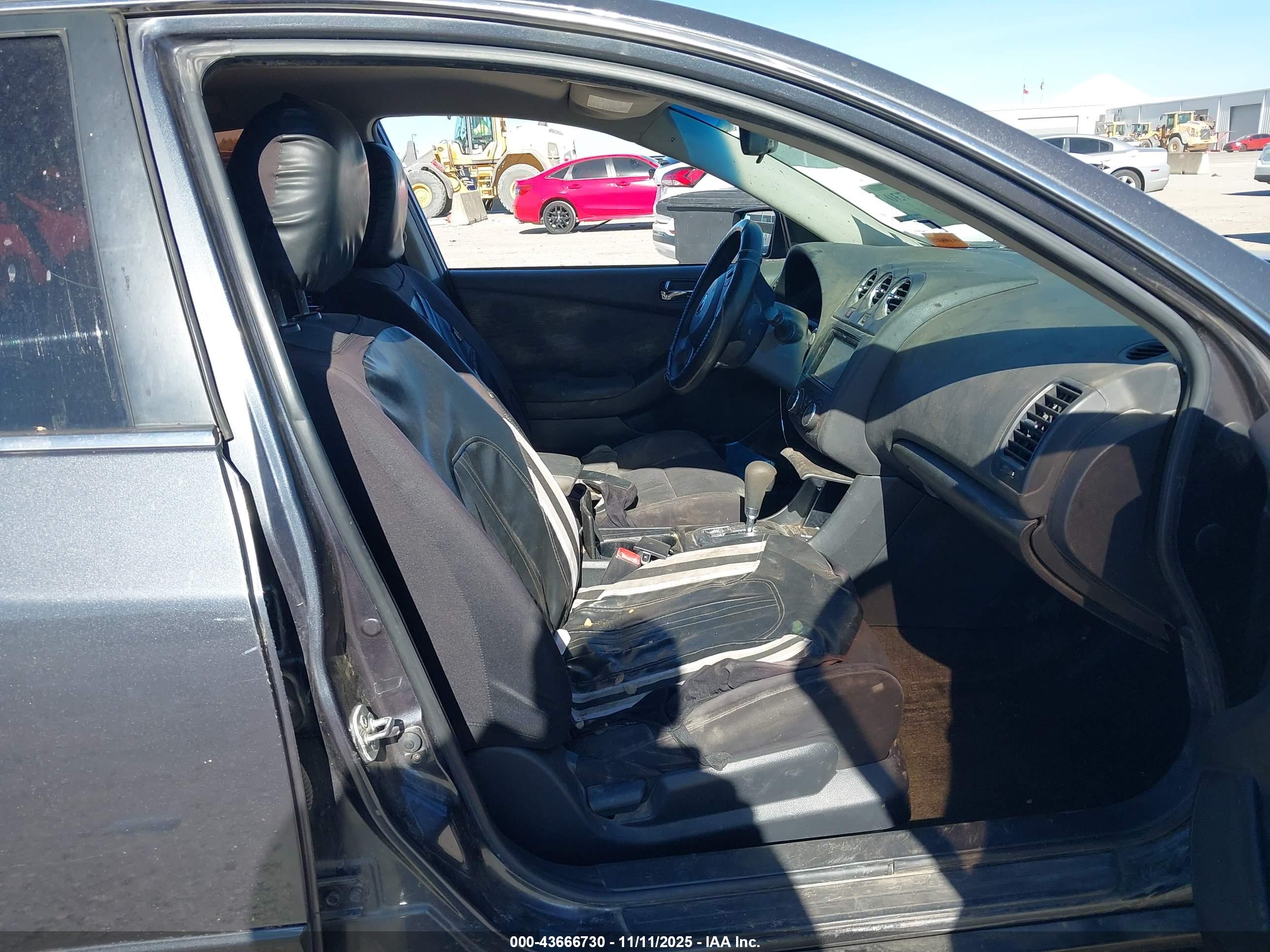 NISSAN ALTIMA image 5