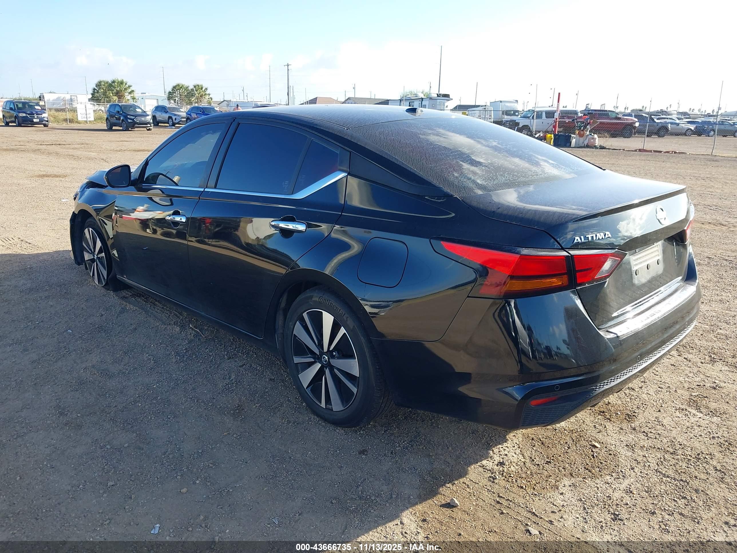 NISSAN ALTIMA image 3