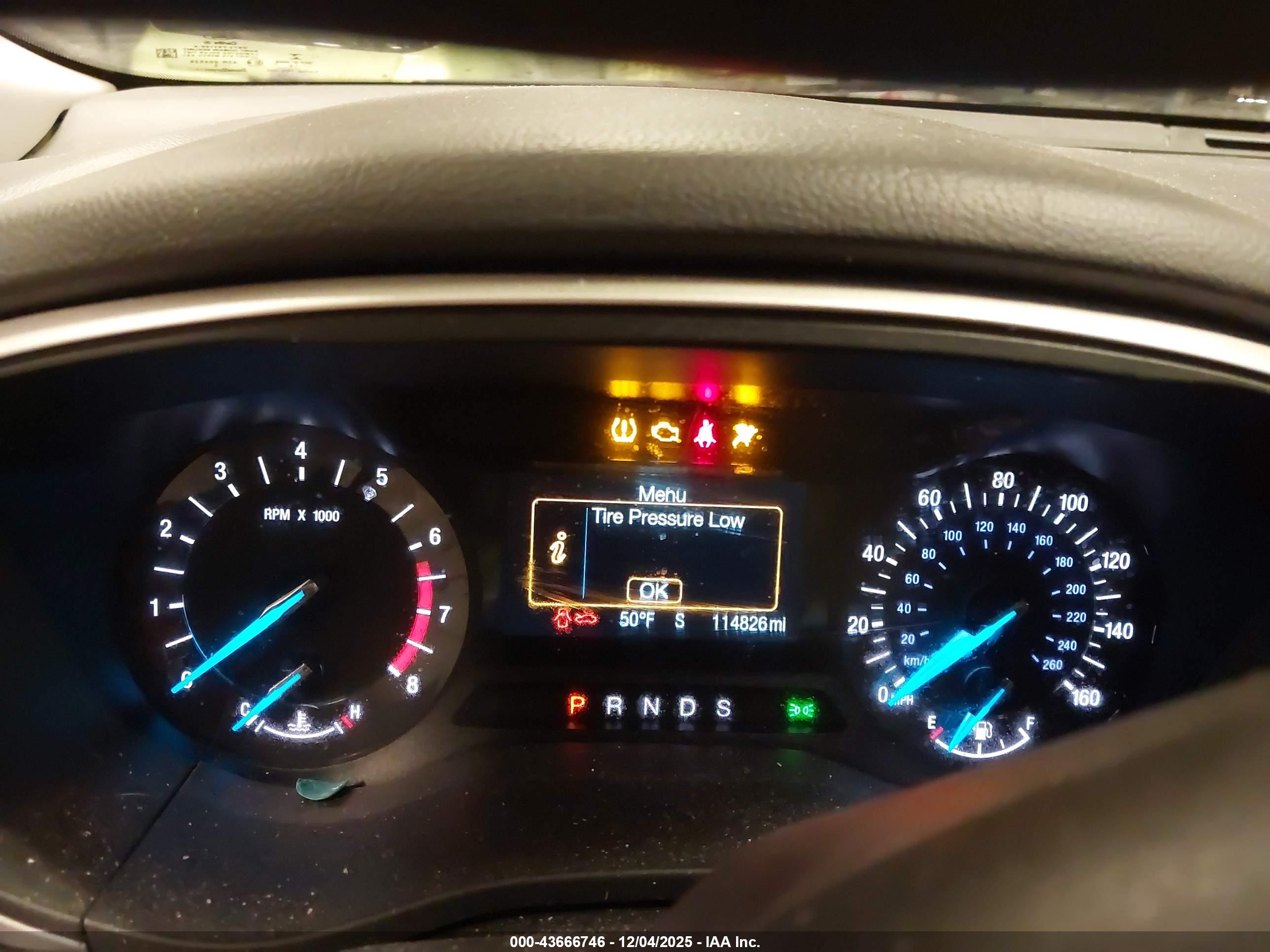 FORD FUSION image 7