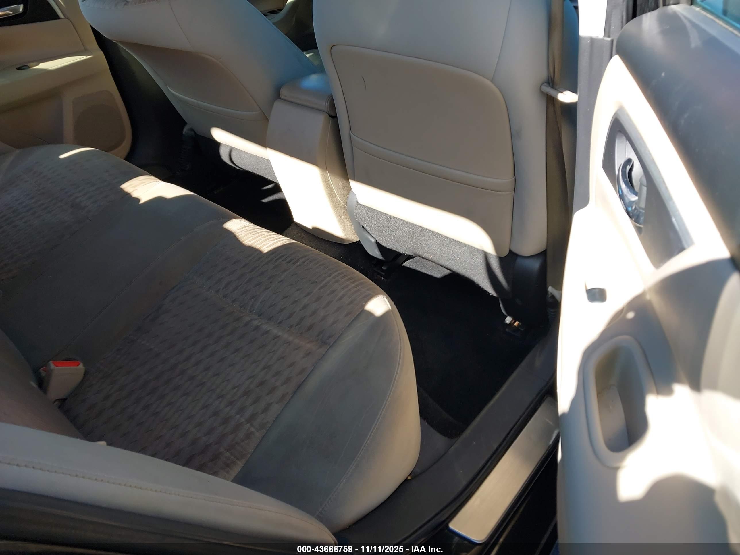 NISSAN ALTIMA image 8